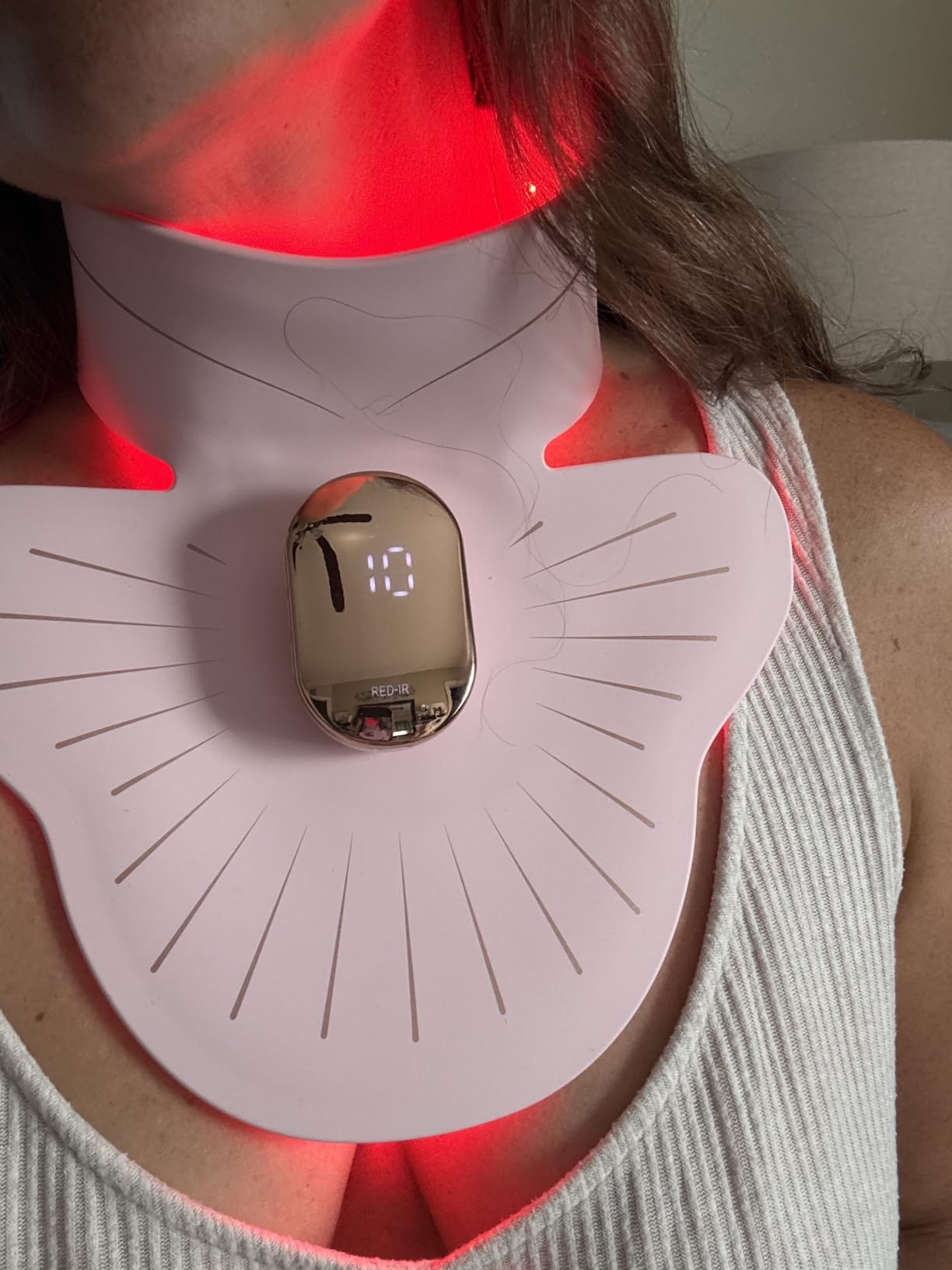 Red Light Therapy Mask for Face & Neck, 4 Light Modes 660nm & 850nm Red Infrared LED, 2000mAh Cordless LED Face Mask, 680 LEDs, Hands-Free Anti-Aging Skin Firming Portable Skincare for Home (Pink) customer photo 2