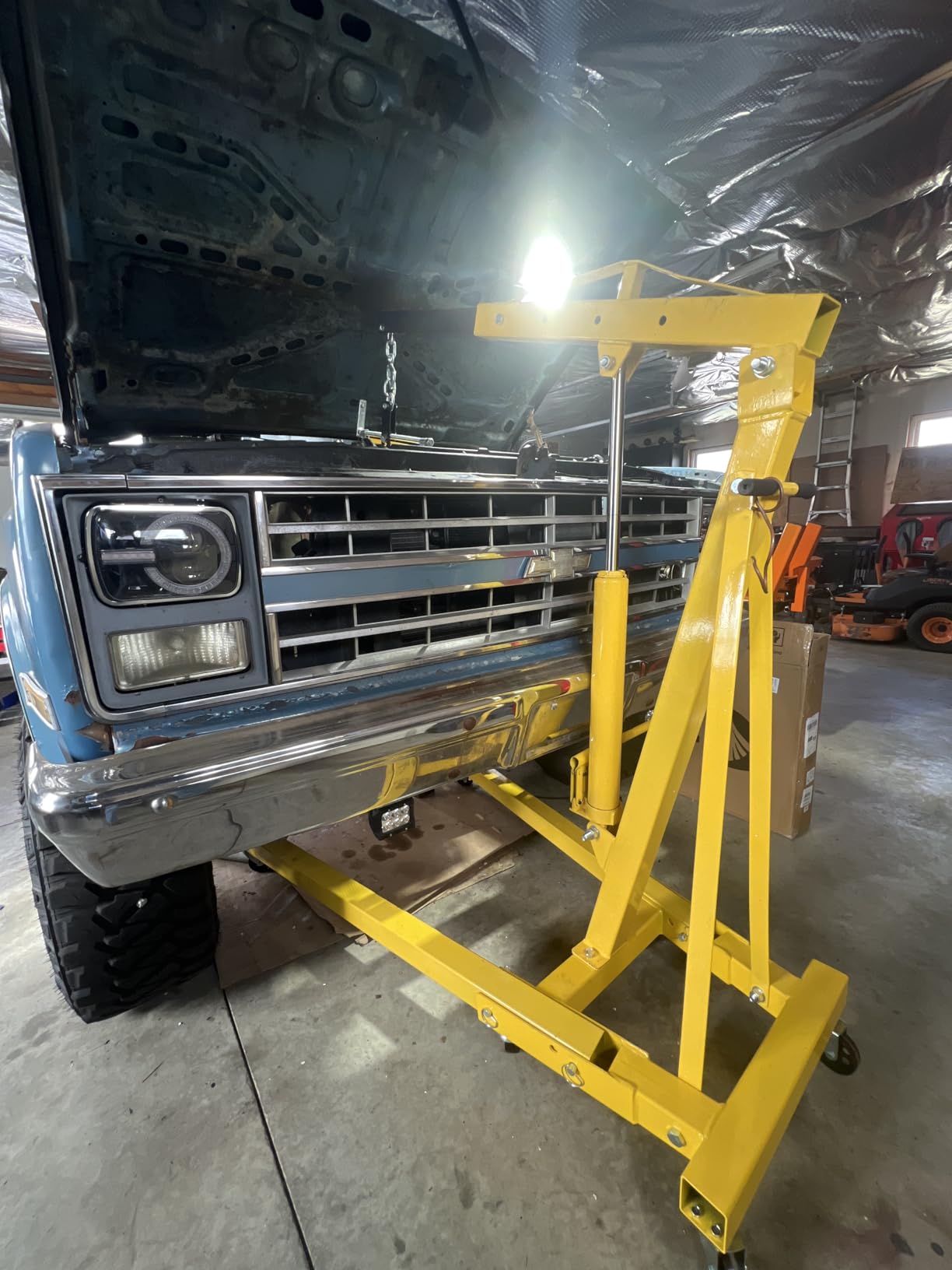 2 Ton Hydraulic Engine Hoist Crane with Lever, Folding Heavy-Duty Cherry Picker with 6 Locking Wheels & 4 Boom Positions, for Truck/SUV Engines, Garage Workshop, Industrial Lifting (Net Wt. 168 lbs) customer photo 2