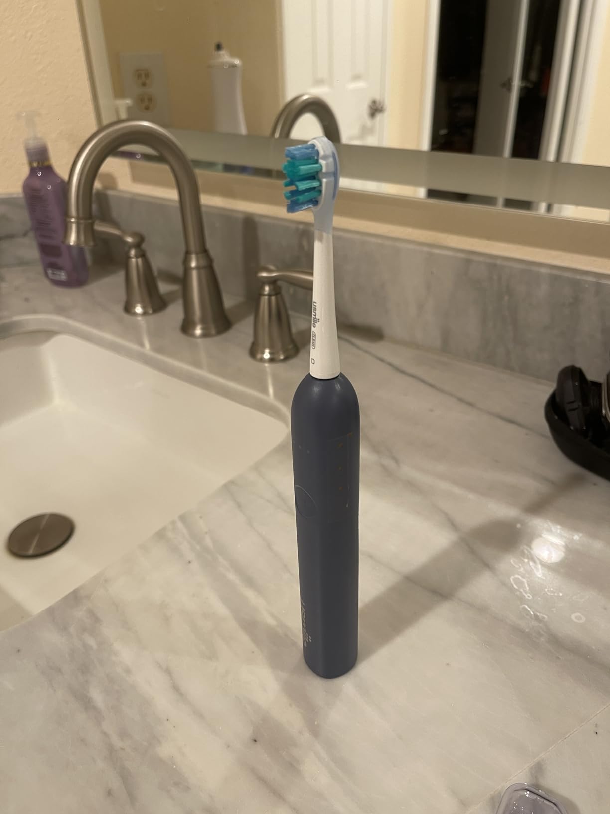 usmile P10S Sonic Electric Toothbrush, 180-Day Battery, Blue | 3 Modes Deep Clean & Whitening, Cushioned Gum-Care Brush Head for Sensitive Teeth, Smart Timer, 2 Heads, Rechargeable customer photo 2