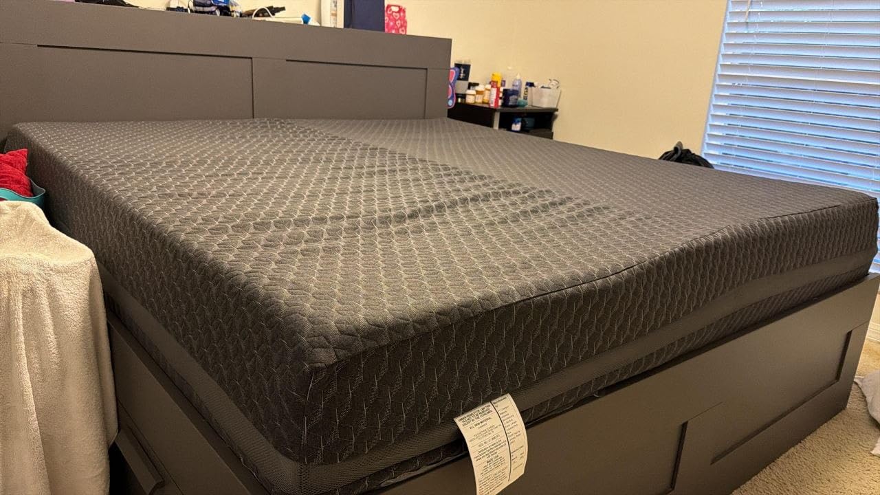 Novilla Queen Gel Memory Foam Mattress 12 Inch for Spinal Alignment | 12 Inch Queen Mattress for Responsive Support & Refreshing Sleep comfort, with Green Tea-Infused Foam, Mattresses in a Box customer photo 2