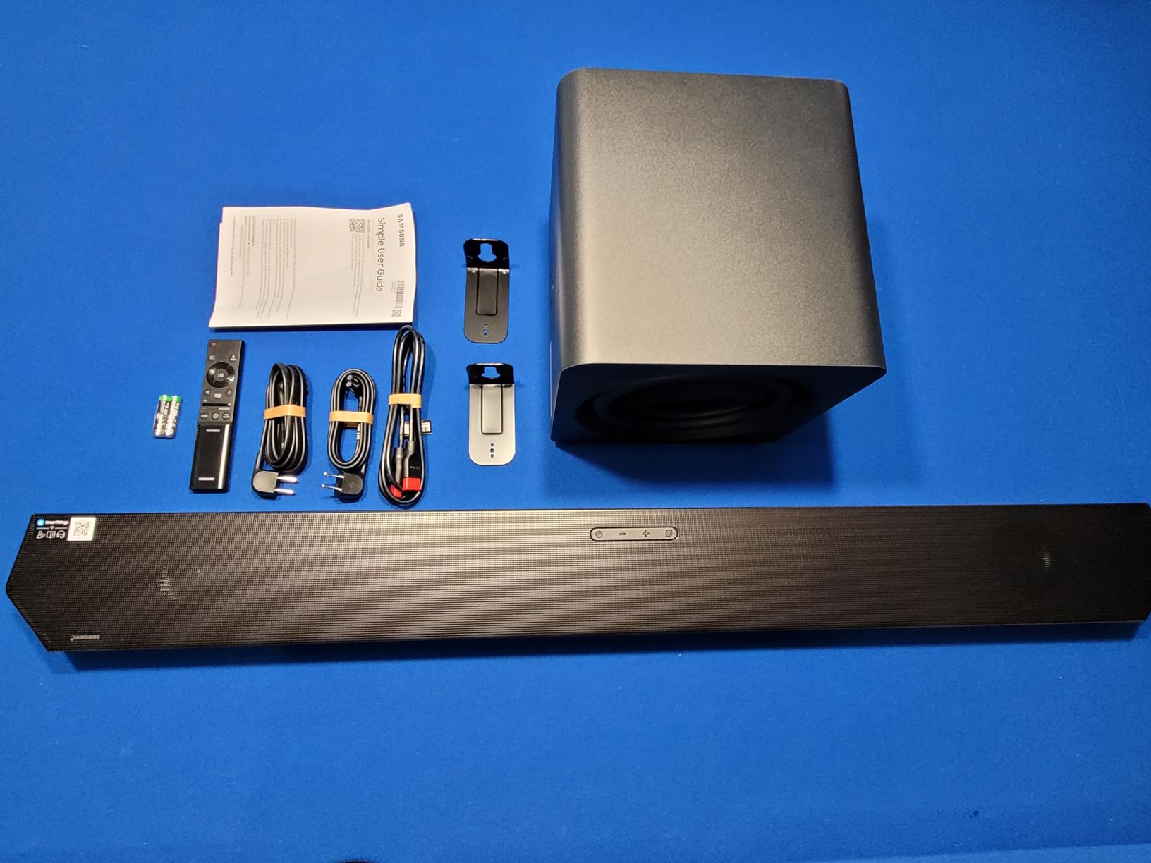 Q-Series Soundbar HW-Q800H with Wireless Subwoofer, 2026 Model customer photo 2