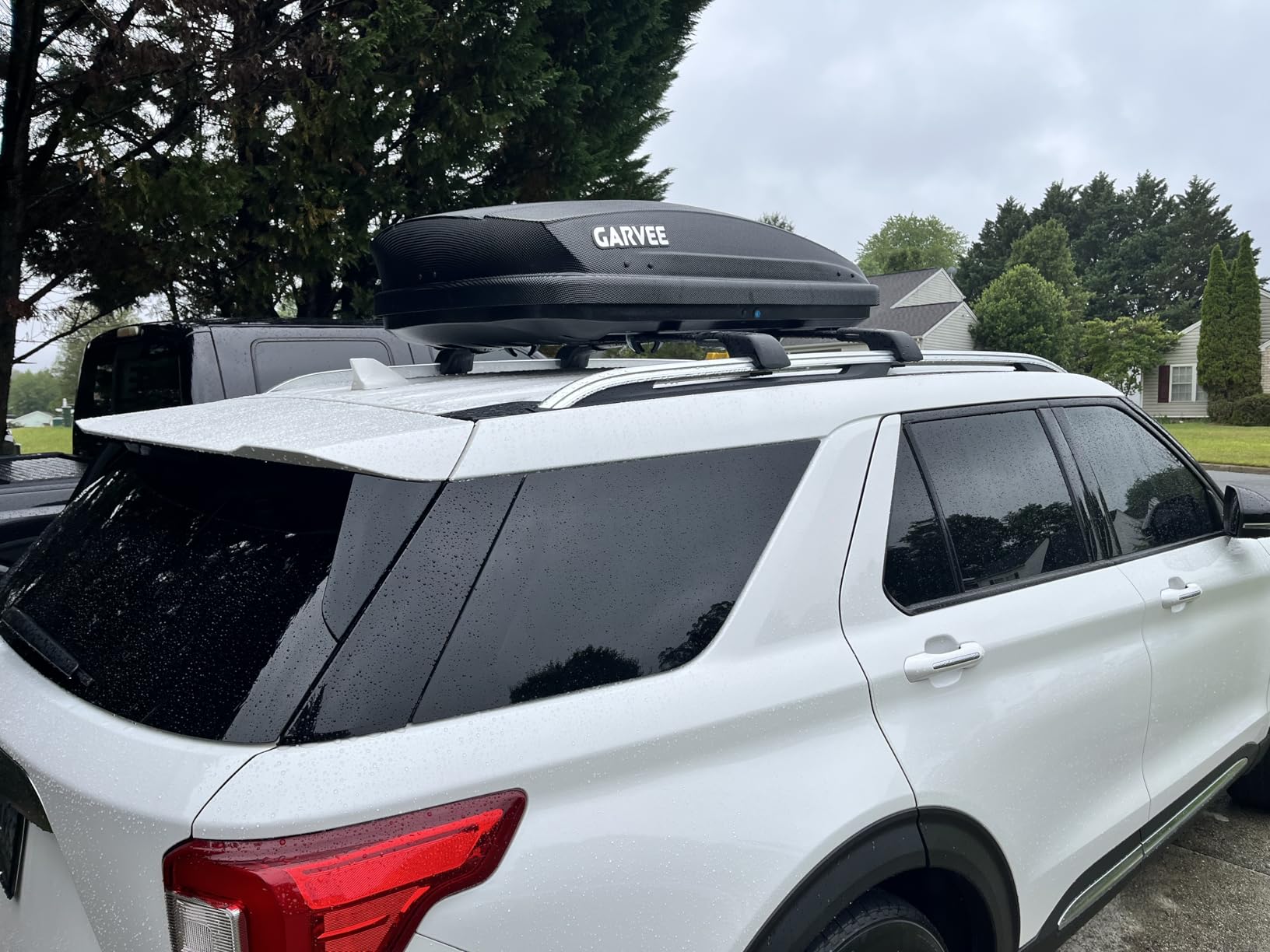 GarveeTech Rooftop Cargo Box Carrier, Dual-Side Opening Roof Mount Travel Luggage Storage | 165 LBS Weight Capacity Vehicle Hard-Shell Carriers with Secure Straps & Keys, Black (12 Cubic Feet) customer photo 2