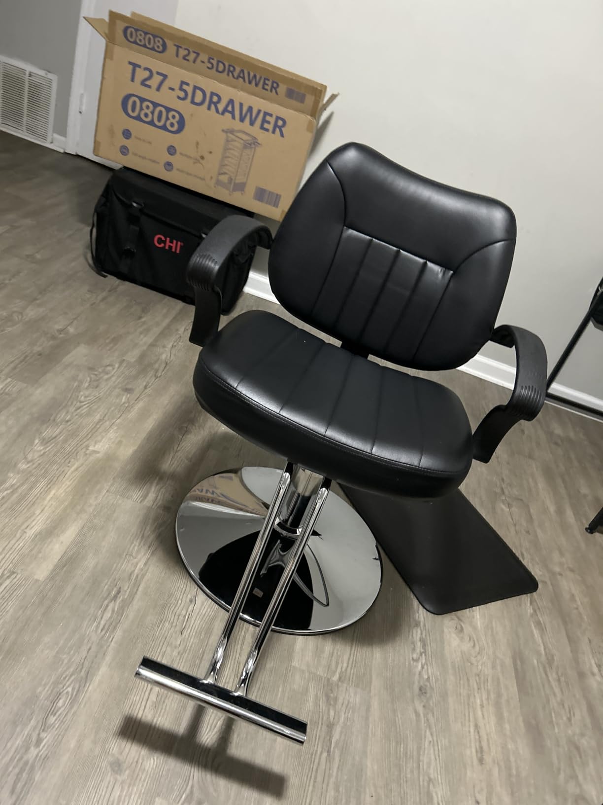 Hair Salon Chair for Hair Stylist with Hydraulic Pump | 6.1'' Adjustable Height 360° Swivel Barber Styling Chairs, Thick Padded PU Seat, Hydraulic Barber Chair for Barbershop & Home customer photo 2