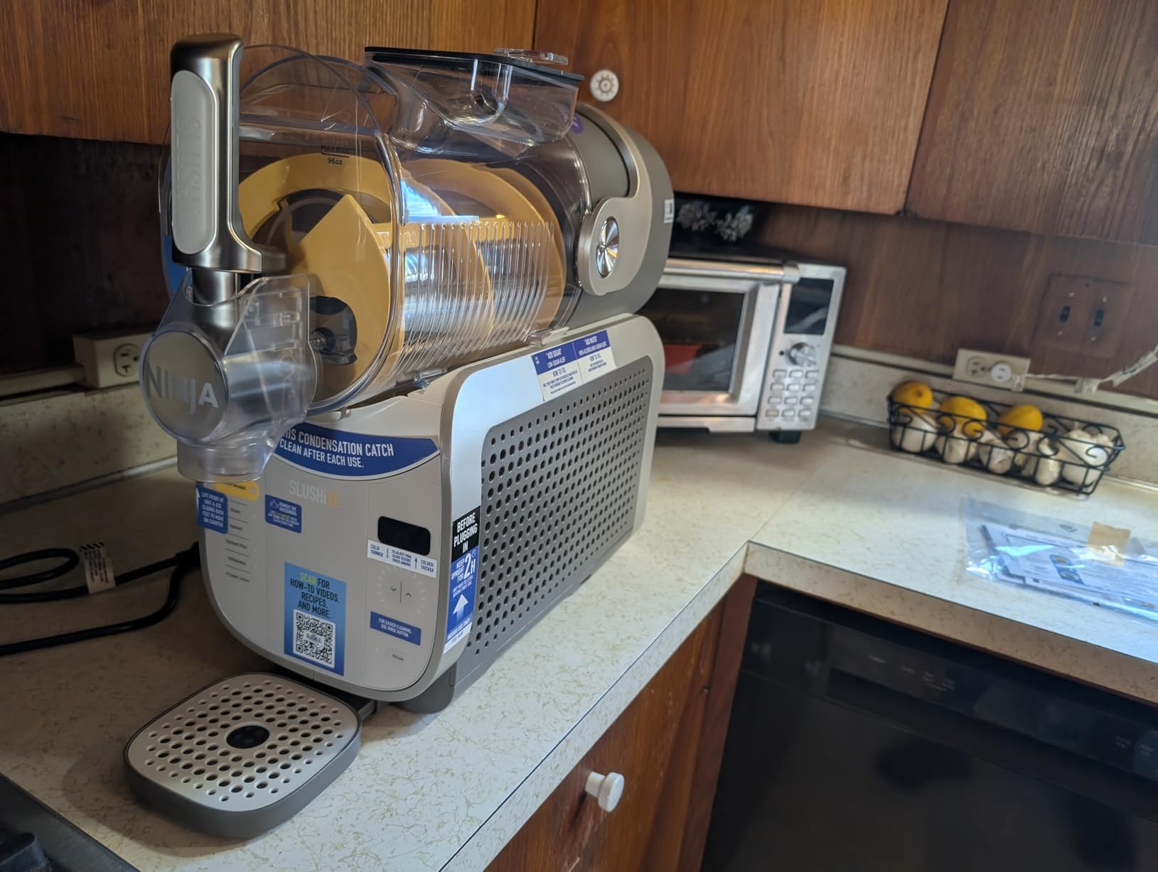 Ninja SLUSHi XL Smart Frozen Drink Maker and SLUSHi Machine, with SlushAssist Technology, 128 Oz Capacity, Sodas, Margaritas, Frappes, Milkshakes and More, Crema, FS601BR customer photo 2