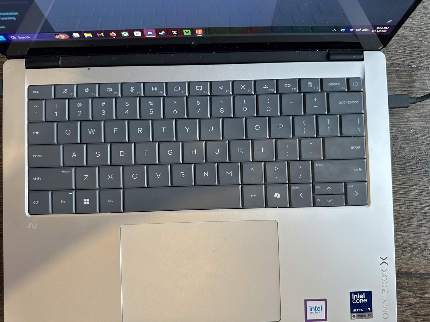 HP OmniBook X 14 inch Next Gen AI PC, 3K Touchscreen, Intel CORE Ultra 7 Processor 356H, 24 GB RAM, 1 TB SSD, Intel Graphics, Windows 11 Home, Glacier Silver customer photo 1