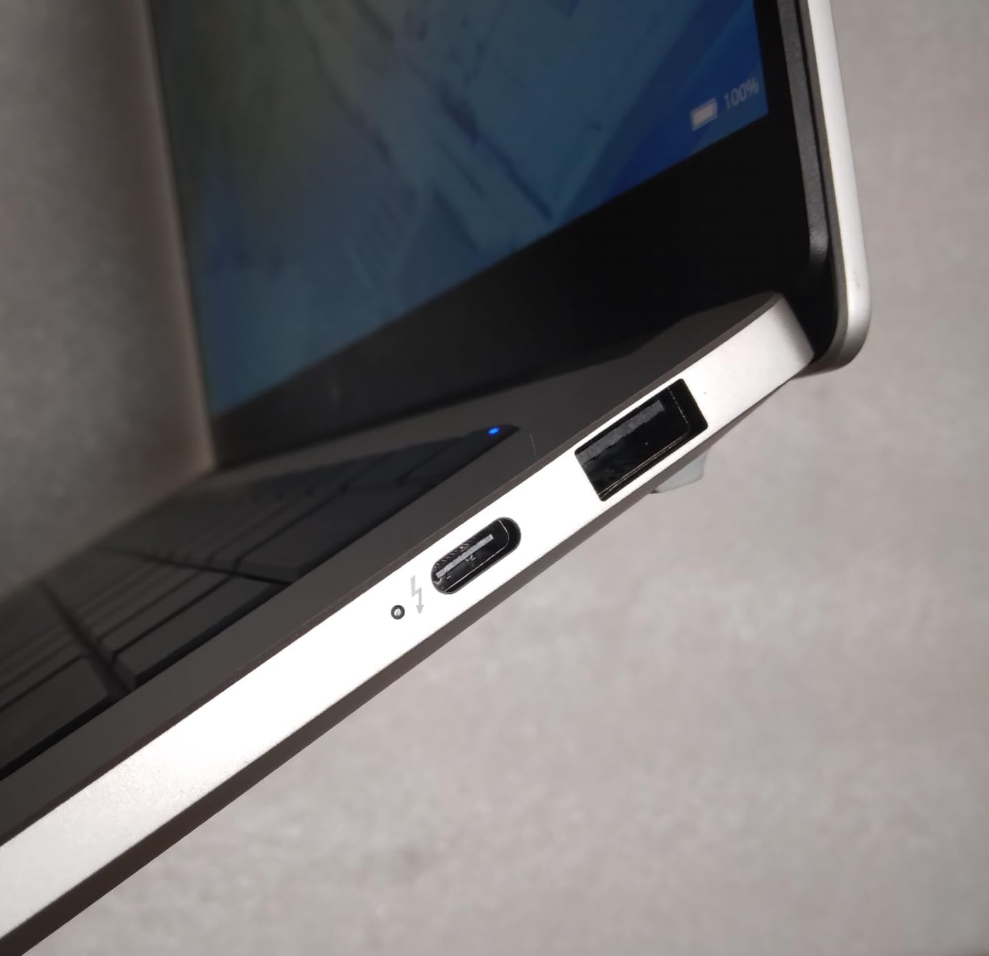 HP OmniBook X 14 inch Next Gen AI PC, 3K Touchscreen, Intel CORE Ultra 7 Processor 356H, 24 GB RAM, 1 TB SSD, Intel Graphics, Windows 11 Home, Glacier Silver customer photo 2