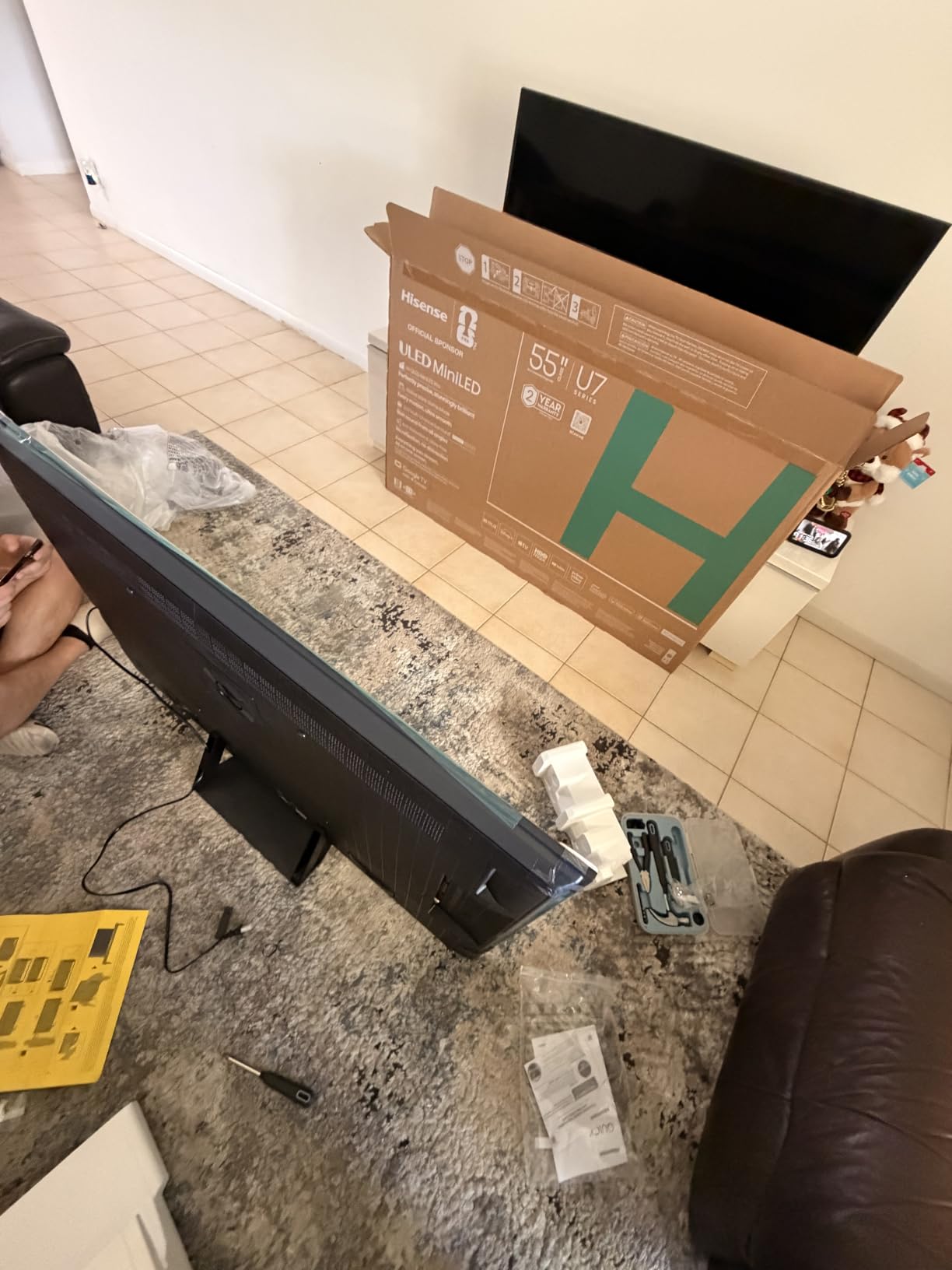 Hisense 100