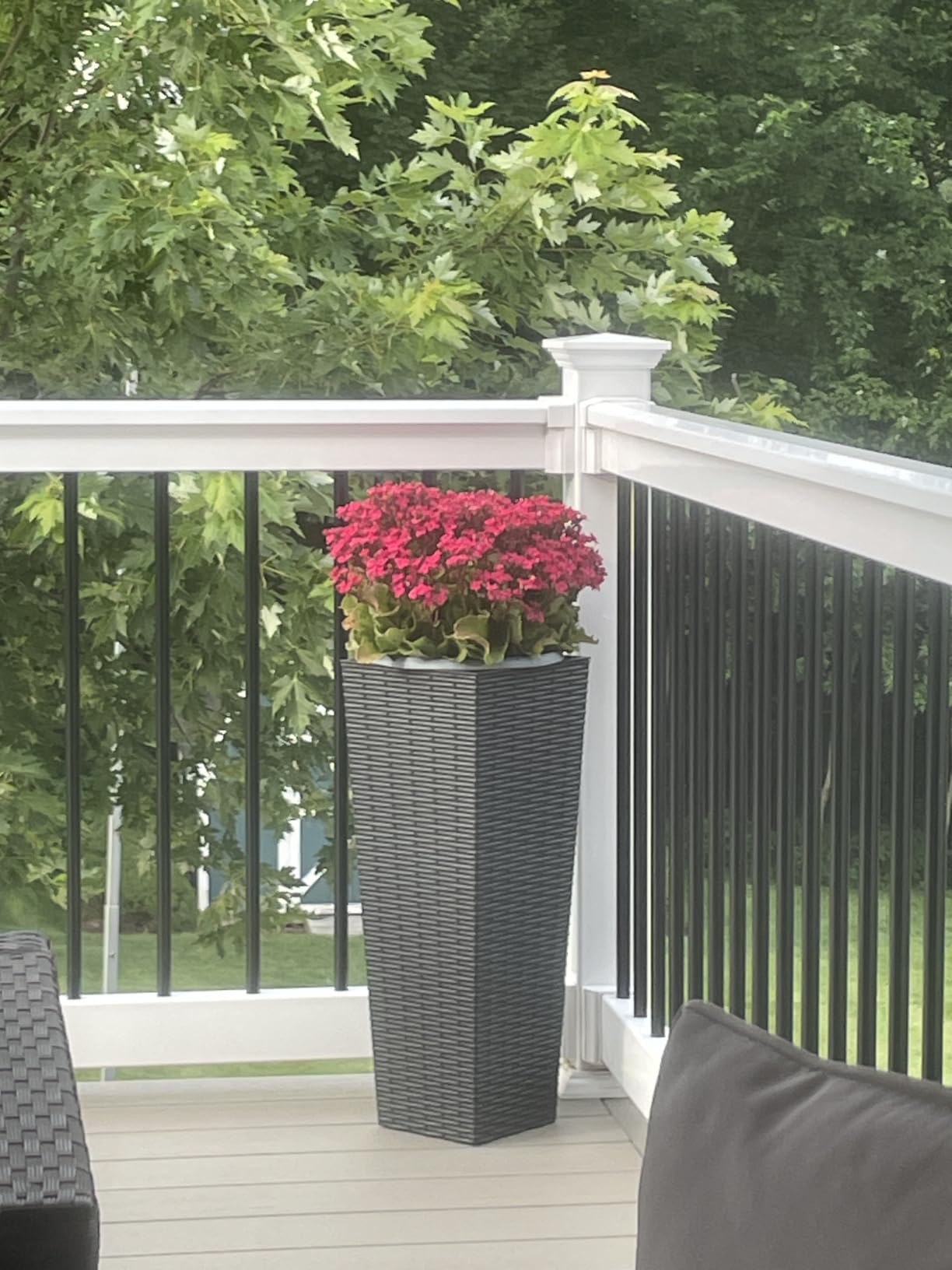 24 Inch Tall Plastic Planters (Set of 2), Detachable Inner Pot & Drainage Holes, Outdoor Decorative Flower Pots customer photo 1