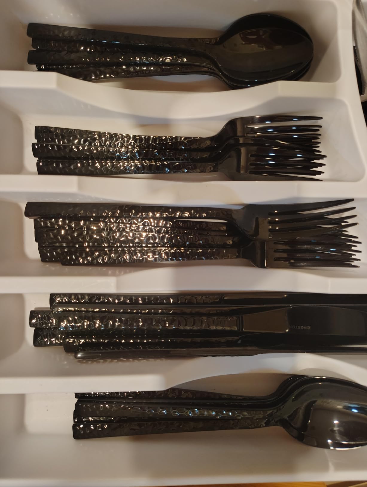 60 Piece Gold Silverware Set, 18/10 Stainless Steel Hammered Flatware for 12 | KINGSTONE Flatware set Includes Fork Spoon Knives, Cutlery Utensil Set for Party, Wedding, Mirror Polished Dishwasher Safe customer photo 2