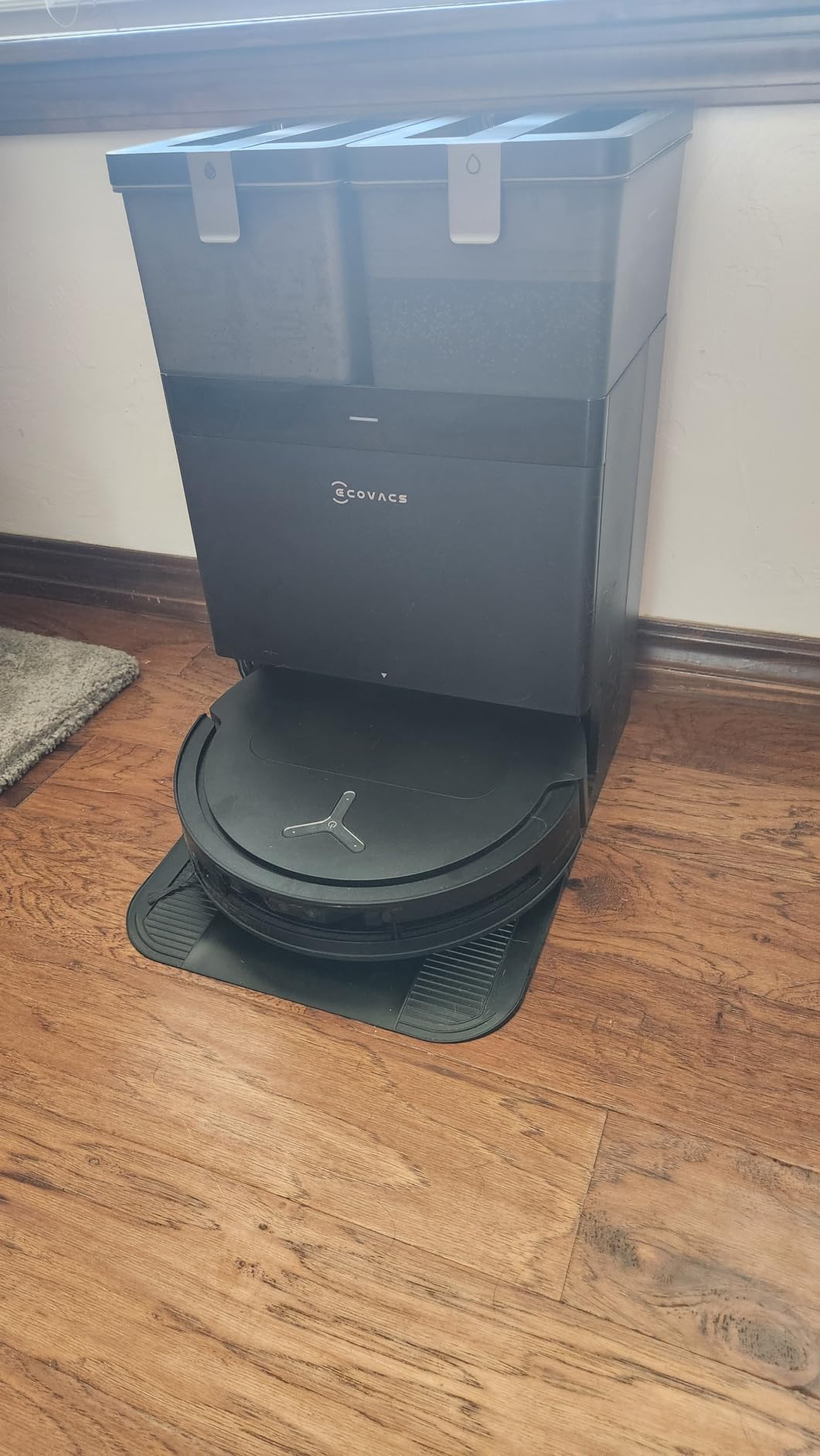 DEEBOT T50 MAX PRO Omni Robot Vacuum, 18,500Pa Blast Suction, ZeroTangle 2.0 for Pet Hair, 18mm Mop Lift, TruEdge 2.0, AI Obstacle Avoidance, Self-Emptying, Hot Water Mop Wash customer photo 1