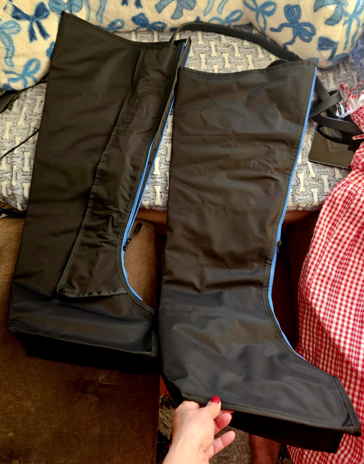 Sequential Leg Compression Massager for Circulation: Full Leg Air Compression Boots for Massage Therapy & Fatigue Relief - 9 Intensity, 6 Modes, 3 Timers for Athletes, Runners, Gym customer photo 1