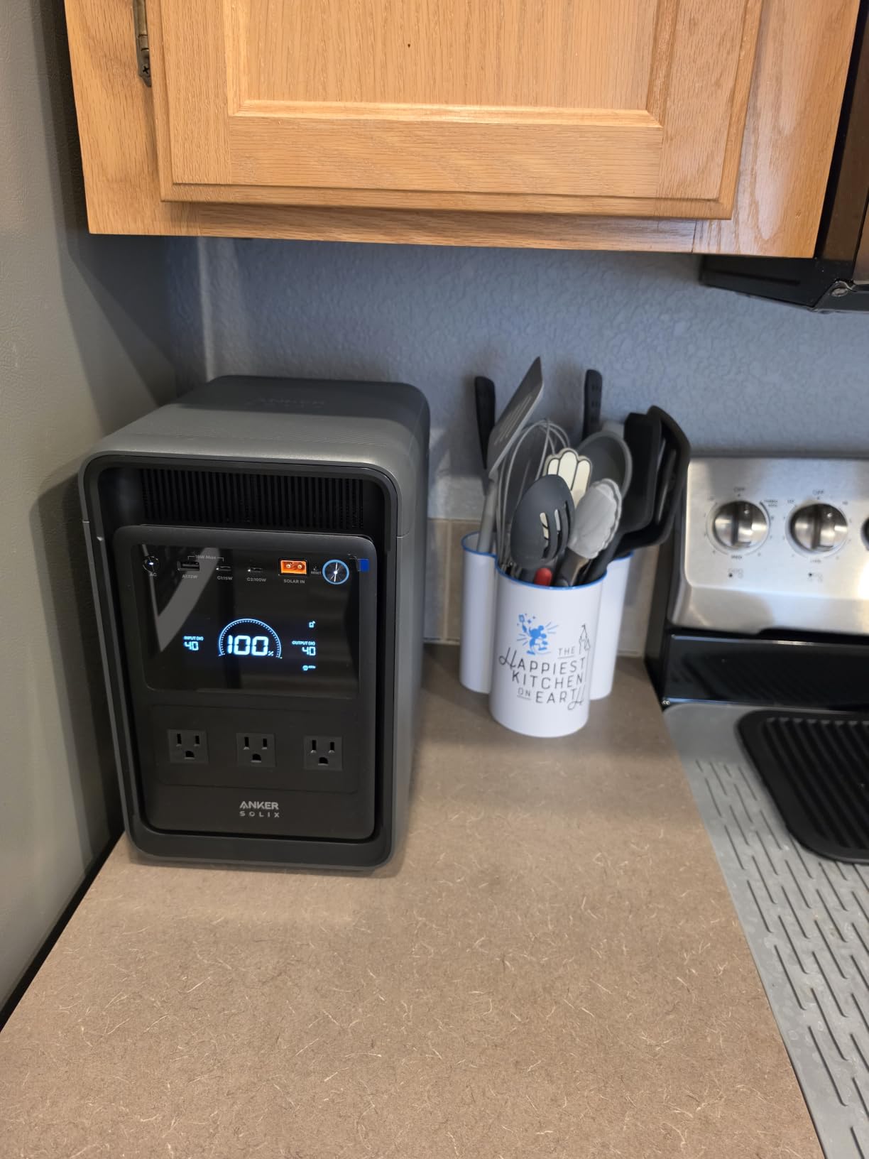Anker SOLIX S2000 Portable Power Station, 2,010Wh, 3,000W Peak, Home Backup, LiFePO4 Battery, Up to 35-Hour Fridge Backup, 1,500W Solar Generator for Home, UPS, Outdoor, and Emergency Use customer photo 2