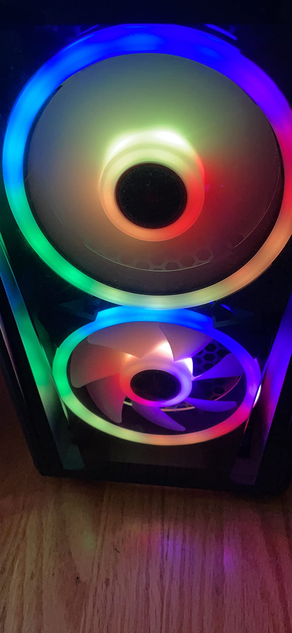 Skytech PC Azure 3, Ryzen 7, RTX 5060, 16GB RAM, 1TB SSD | Windows 11, AMD 5700, NVIDIA 5060, NVMe SSD, DDR4 3200, 650W GOLD PSU, Wi-Fi 5, Desktop customer photo 1