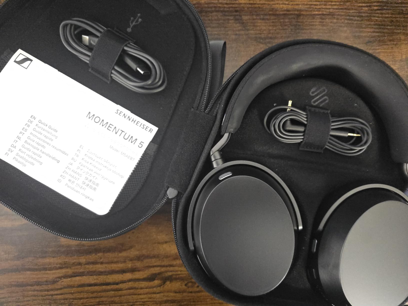 Sennheiser Momentum 5 Wireless Headphones, ANC, 57 Hr Battery, Black customer photo 2