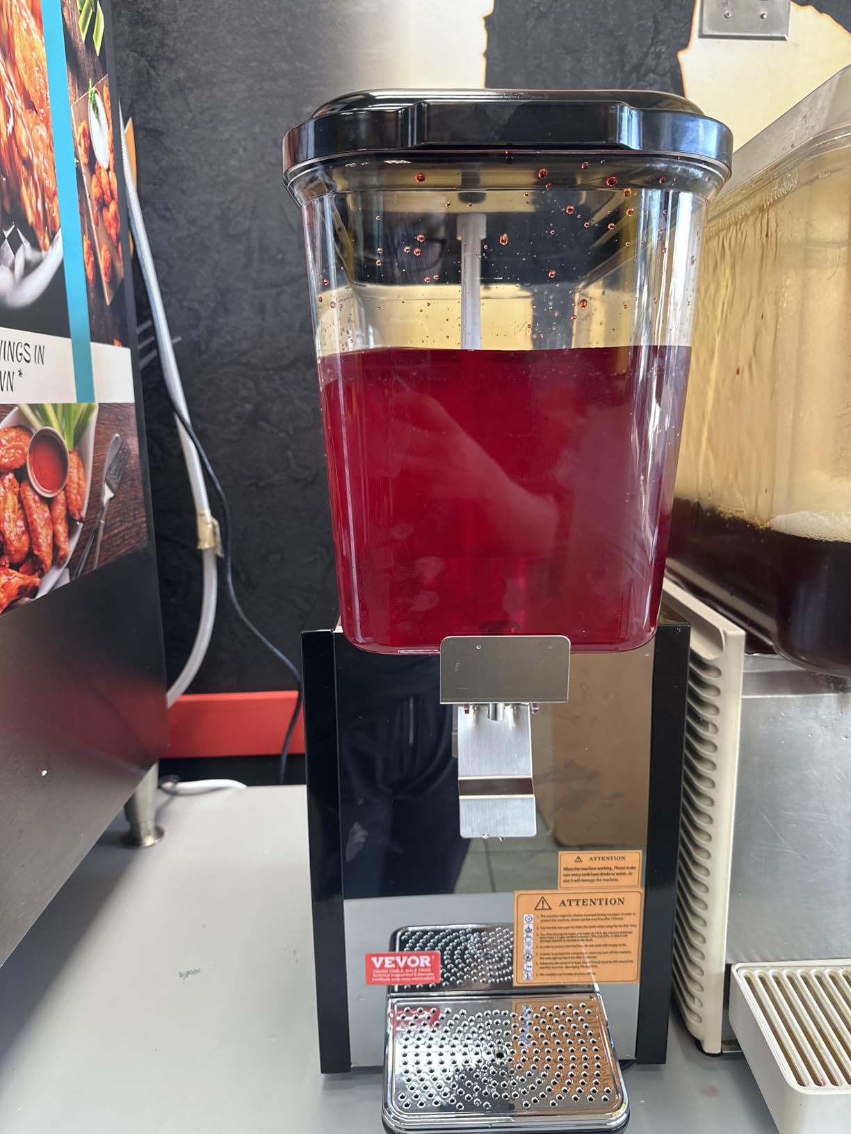 VEVOR Commercial Beverage Dispenser, 3 Tanks Juice Dispenser, 18 L / 19 QT Per Tank, 512W Stainless Steel Ice Tea Drink Machine with 45℉ to 54℉ Cooling Temp, for Cold Drink Restaurant Bar Party customer photo 2