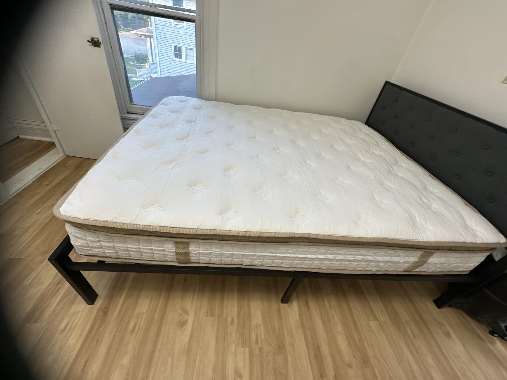 MOOA Queen Mattress, 12 Inch Cooling Hybrid Mattress in a Box, Medium Firm | Gel Memory Foam & Pocket Springs, Contouring Support & Pressure Relief, Motion Isolation, Extra Edge Support, Fiberglass Free customer photo 2