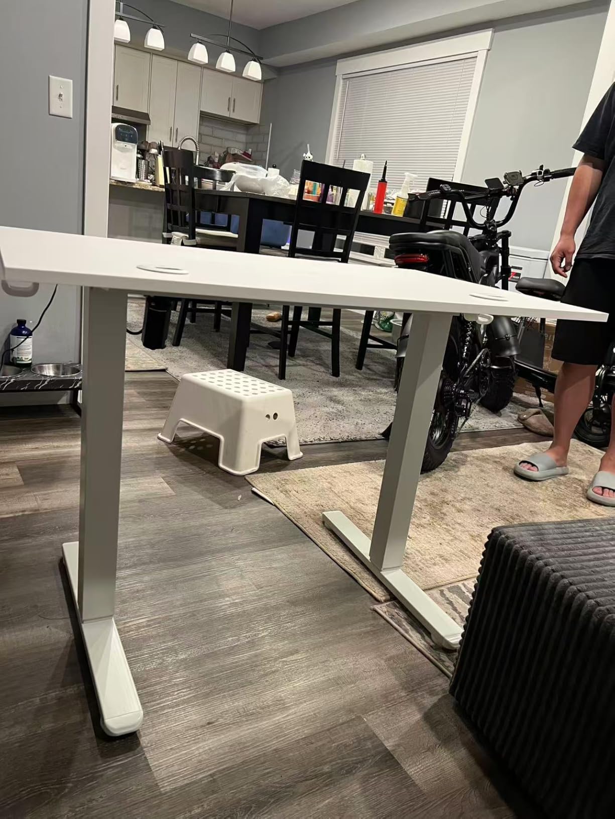 Claiks 40 x 24 Inch White Electric Standing Desk | Adjustable Height, Sit Stand, 3 Memory Presets, Cable Management, Space-Optimized, Home Office & Bedroom customer photo 2