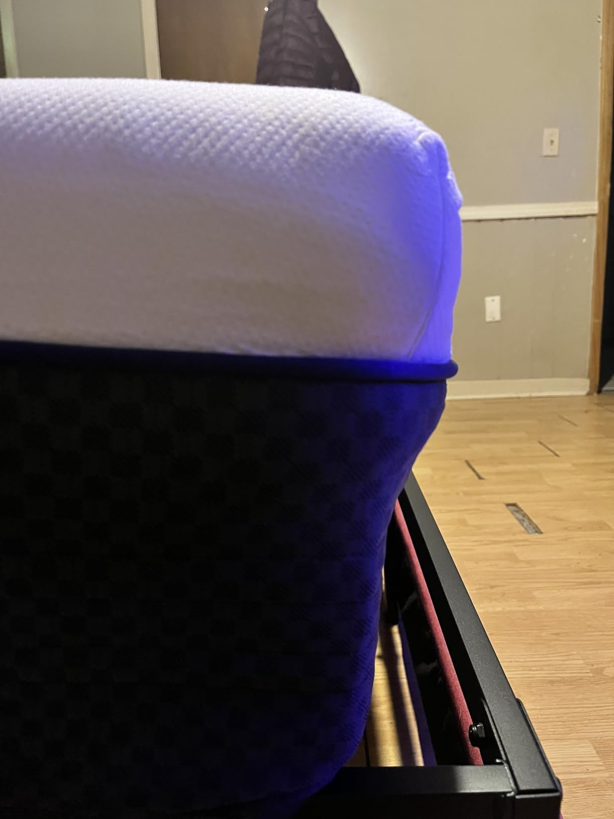 King Size Mattress Extra Firm - 14 Inch Gel Memory Foam Mattress King - Optimal Lumbar Support & Motion Isolation, CertiPUR-US Certified Non-Toxic Materials, 365 Nights Trial customer photo 1