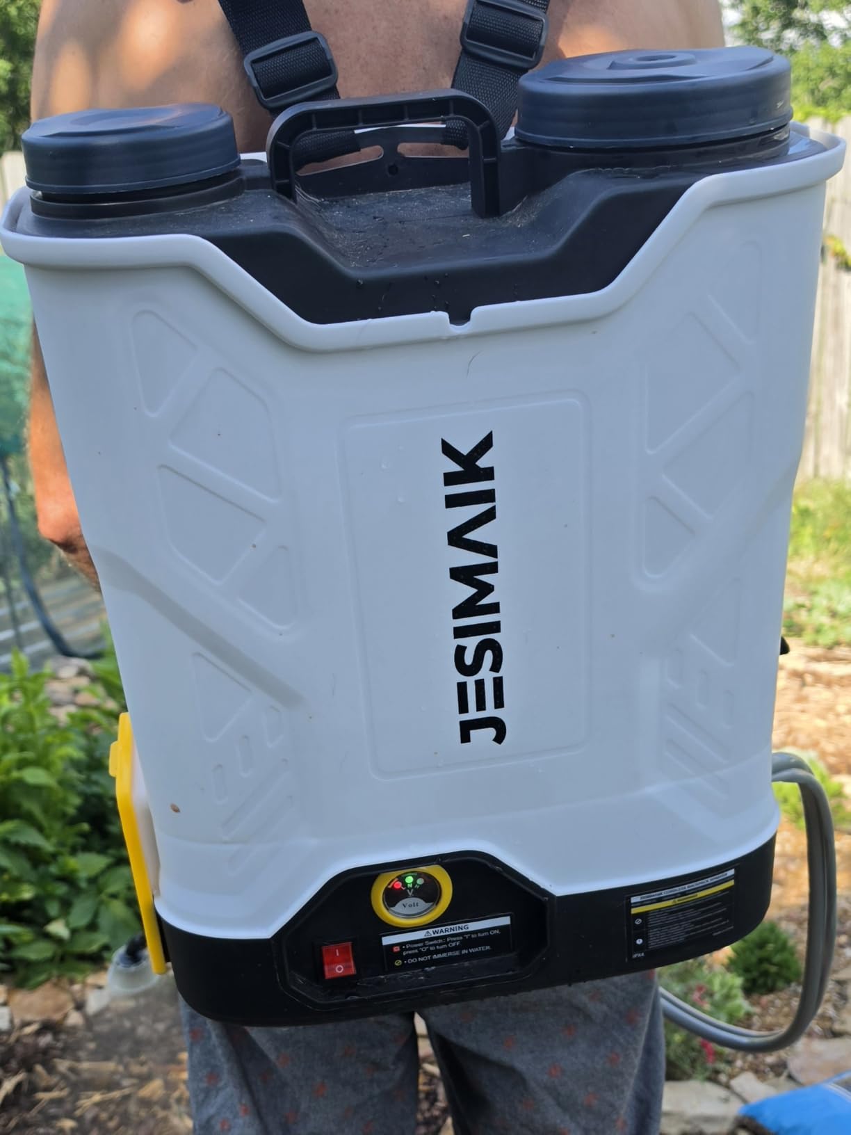 JESIMAIK 4.8 Gal Battery Powered Backpack Sprayer with 4.0Ah Battery | 120 PSI Handle-Mounted Pressure Control, Telescopic Wand & 5 Nozzles for Lawn, Garden, Weed & Pest Control customer photo 2