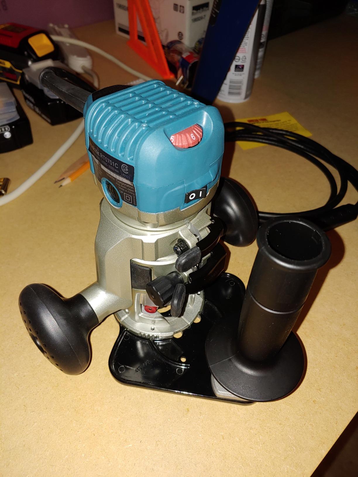Makita RT0701CX3 1-1/4 HP* Compact Router Kit customer photo 1