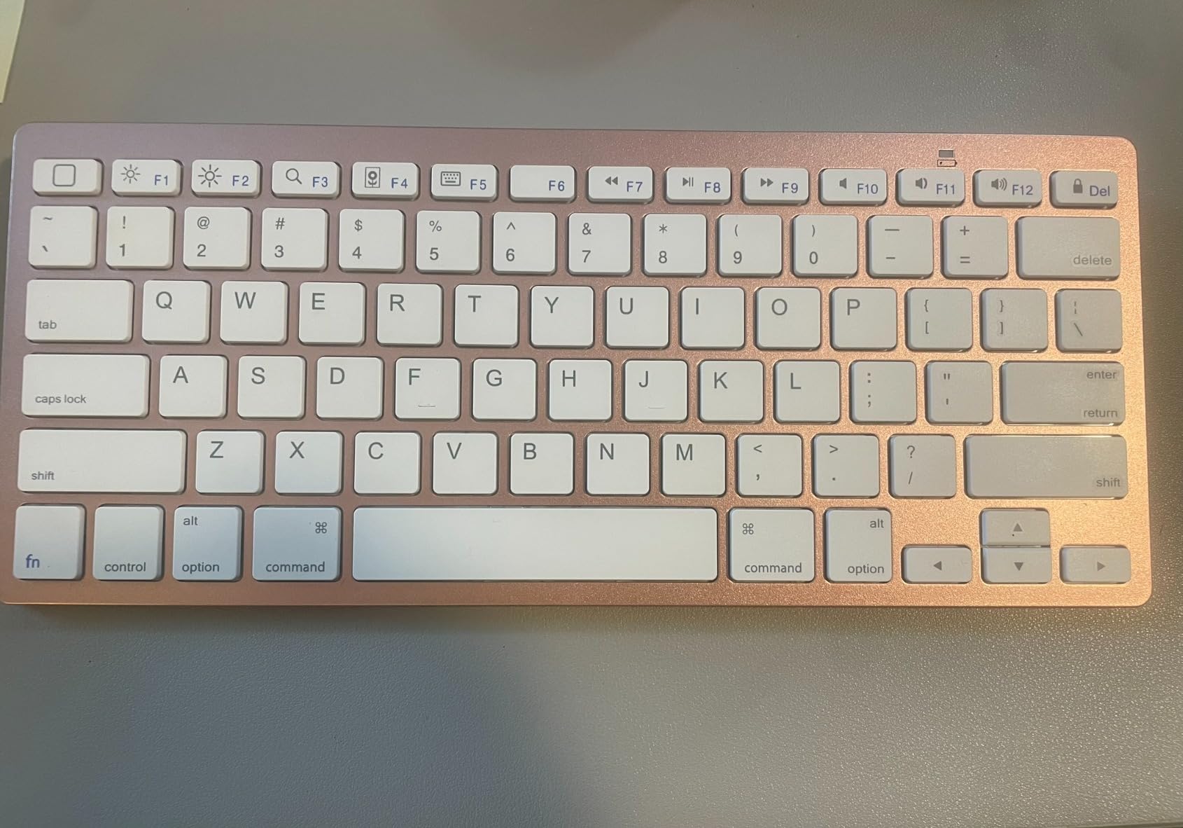 OMOTON Ultra-Slim Bluetooth Keyboard for iPad,iPad Pro/Air/Mini,iPhone customer photo 1