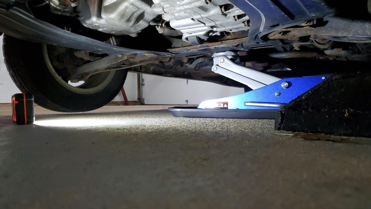 BIG RED T815016L Torin Hydraulic Low Profile Aluminum and Steel Racing Floor Jack with Dual Piston Quick Lift Pump, 1.5 Ton (3,000 lb) Capacity, Blue, T815016L customer photo 1