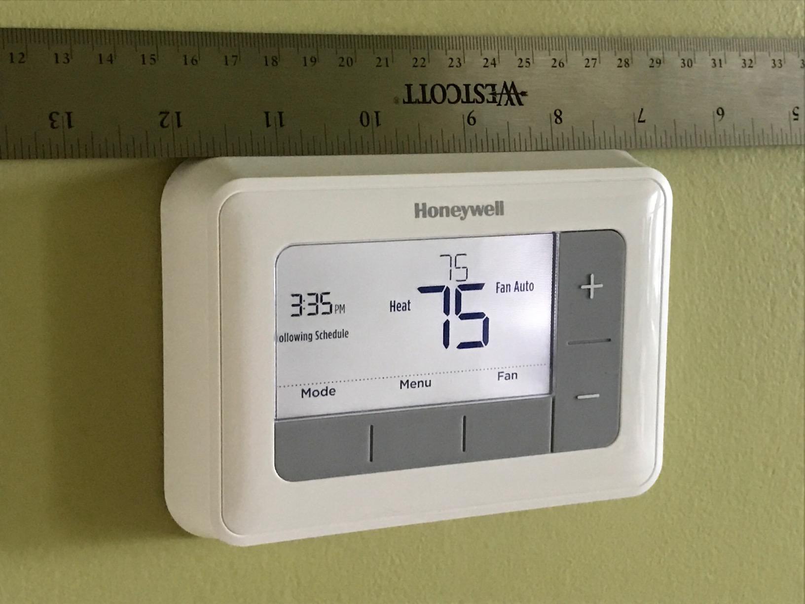 Honeywell Home 7-Day Flexible Programmable Thermostat | RTH7560E Extra-Large Backlit Display, White customer photo 2