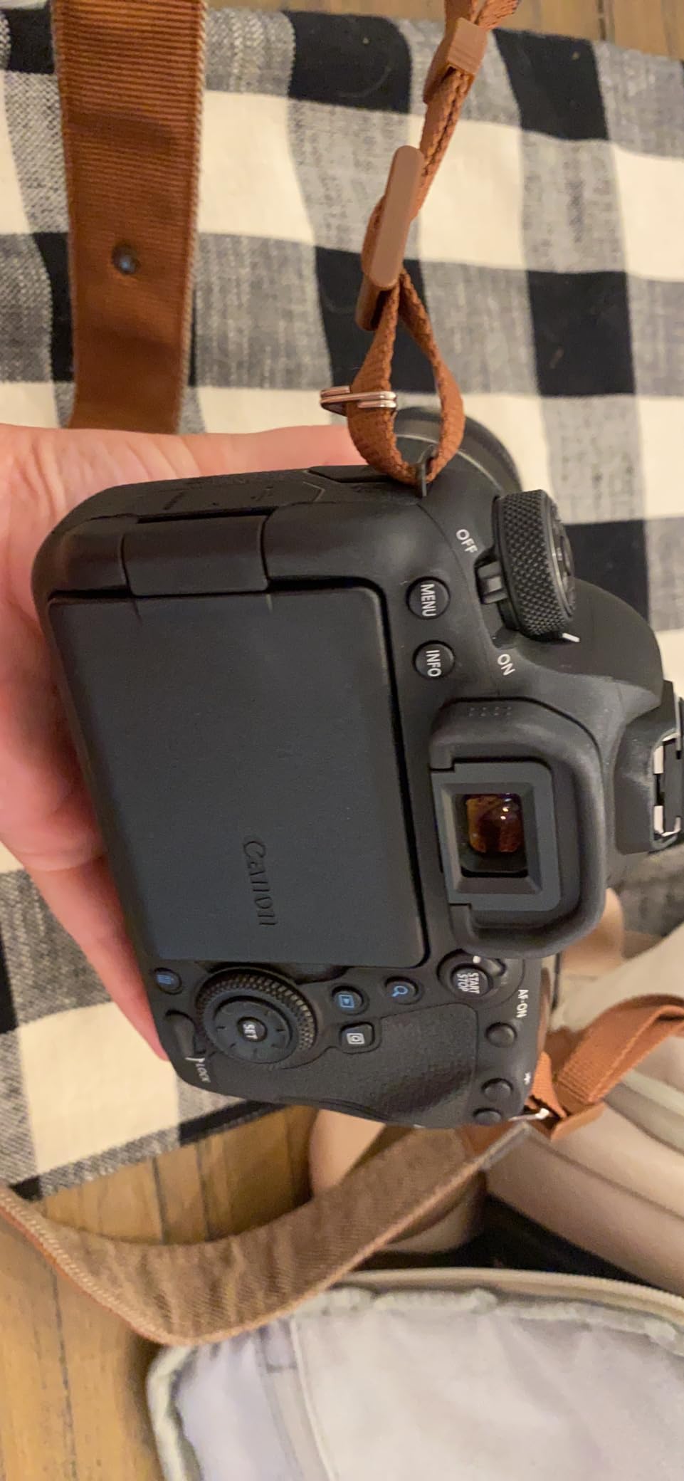 Canon EOS 6D Mark II Digital SLR Camera Body - Wi-Fi Enabled customer photo 2
