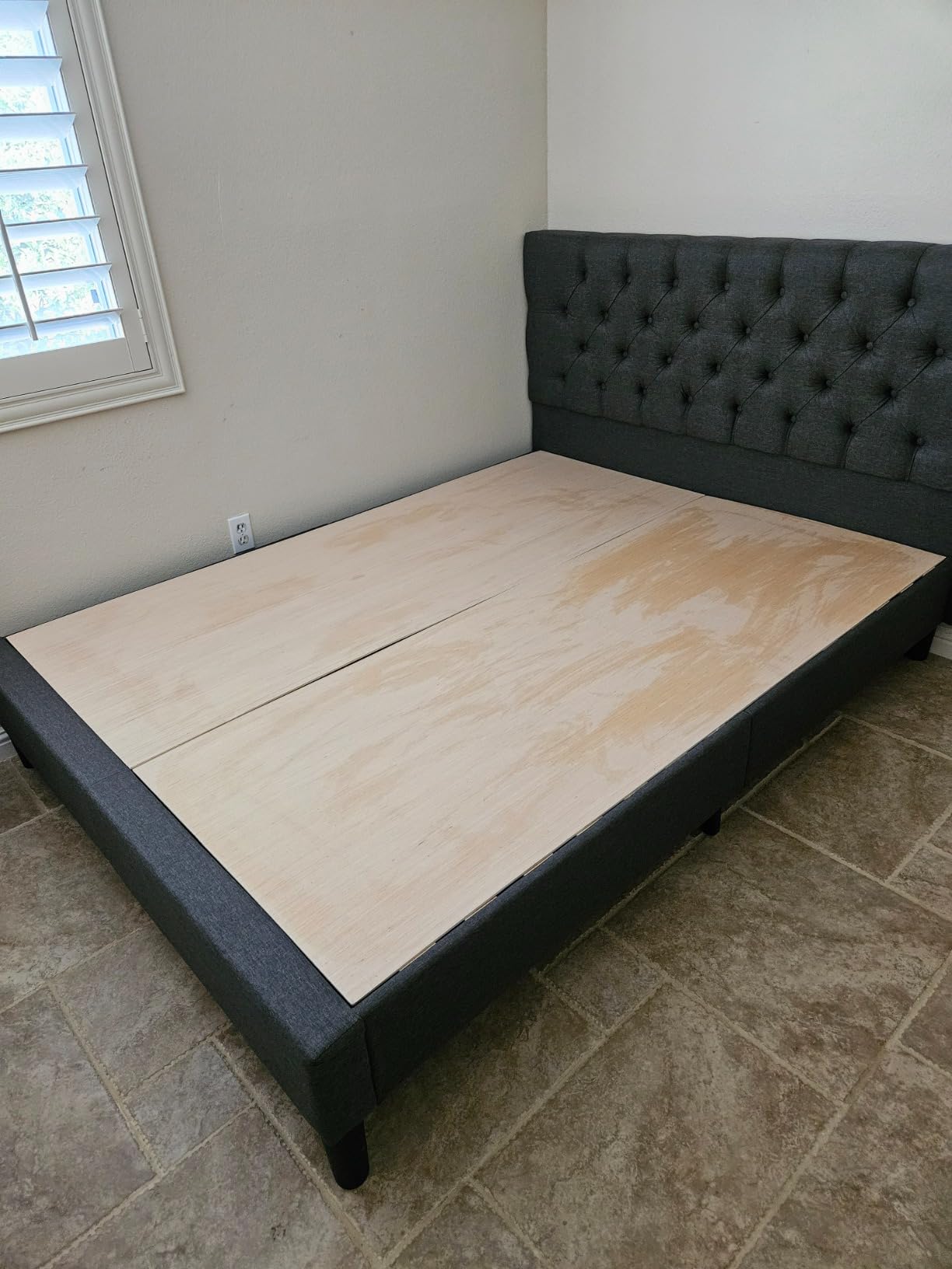 Zinus Misty Upholstered Platform Bed Frame/Mattress Foundation/Wood Slat Support/No Box Spring Needed/Easy Assembly, Taupe, King customer photo 2