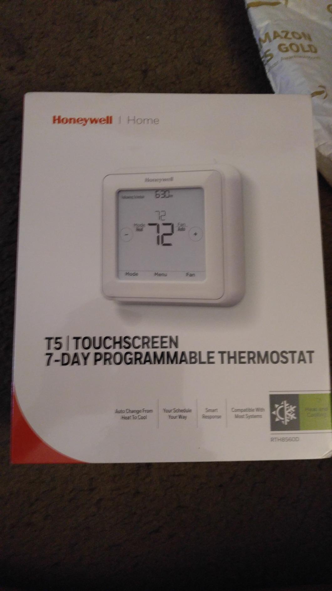 Honeywell Home 7 Day Programmable Touchscreen Thermostat | RTH8560D customer photo 1