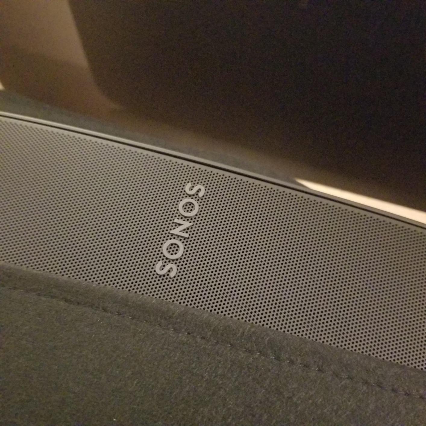 Sonos Five - Black - Wireless HiFi Speaker | Smart Orientation Sensing for Stereo or Mono | Use 2 as Home Theater Rears | AirPlay 2 | 3.5mm Line-In for Turntable customer photo 2