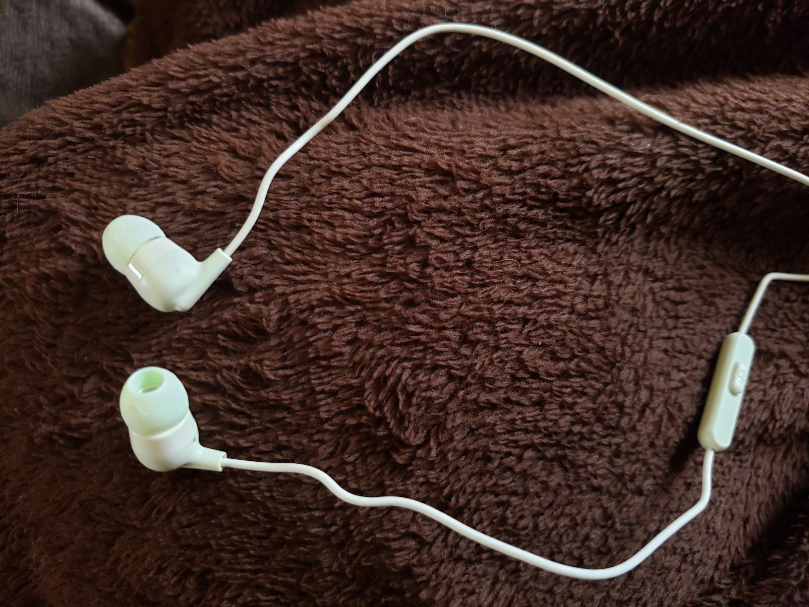 Skullcandy Ink'd+ in-Ear Wired Earbuds, Microphone, Works with Bluetooth Devices and Computers - Mod White customer photo 1