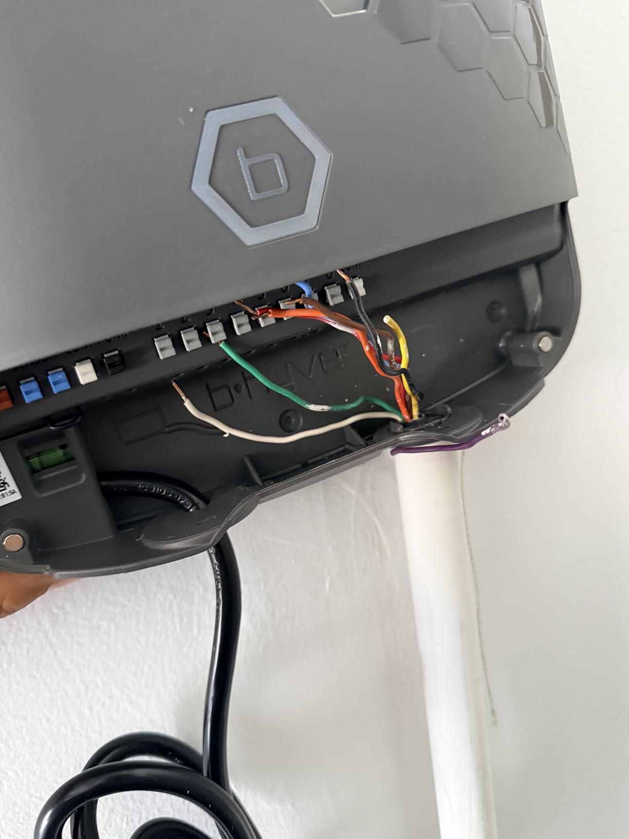 Orbit B-hyve XR Smart Sprinkler Timer - 8-Zone - WiFi-Enabled Indoor/Outdoor Irrigation Controller - App Control - Weatherproof Watering System - Multi Zone - Custom Programs - 57985 customer photo 2