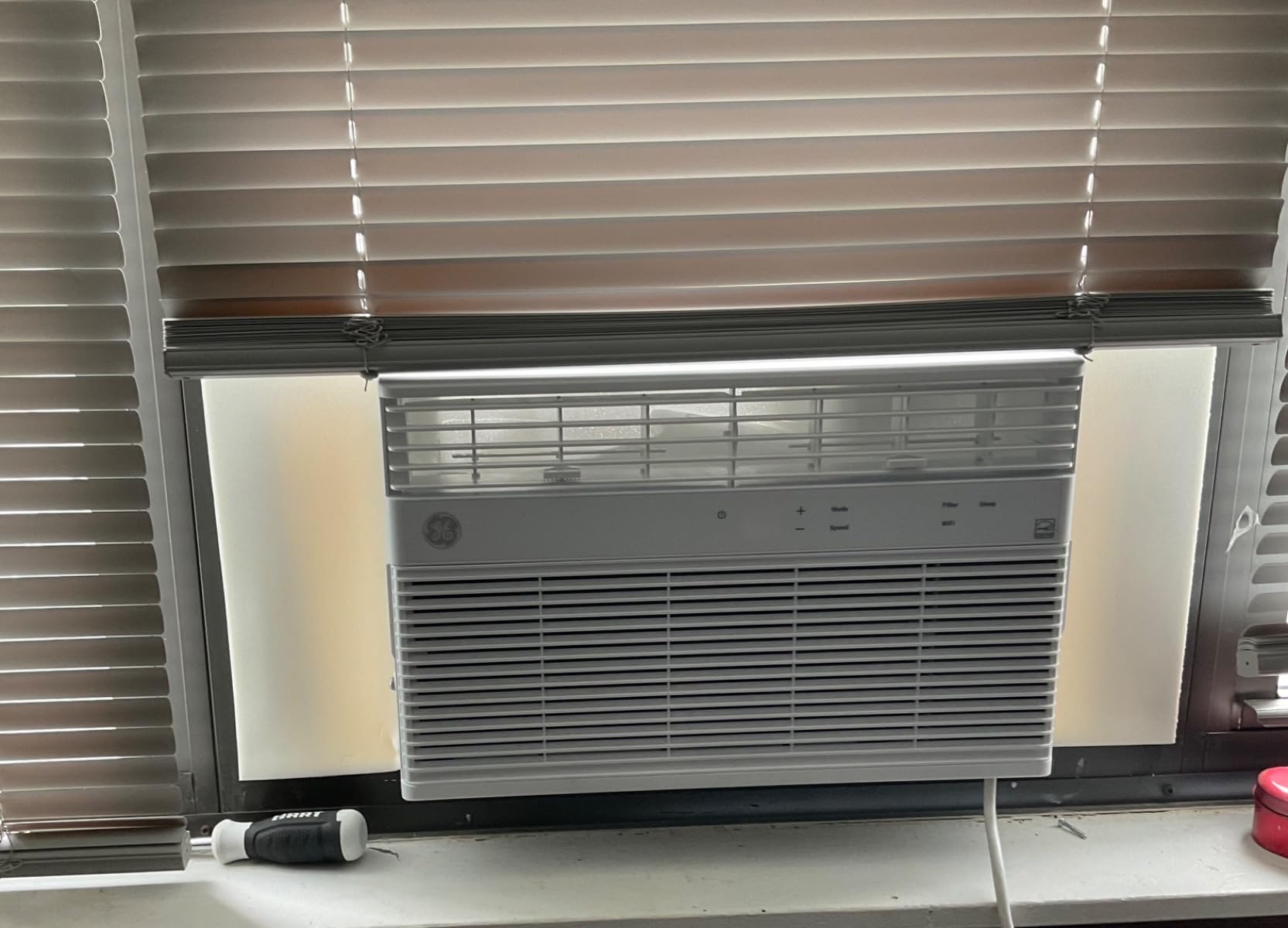 GE Window Air Conditioner 8000 BTU, Wi-Fi Enabled, Energy-Efficient Cooling for Medium Rooms, 8K BTU Window AC Unit with Easy Install Kit, Control Using Remote or Smartphone App customer photo 1
