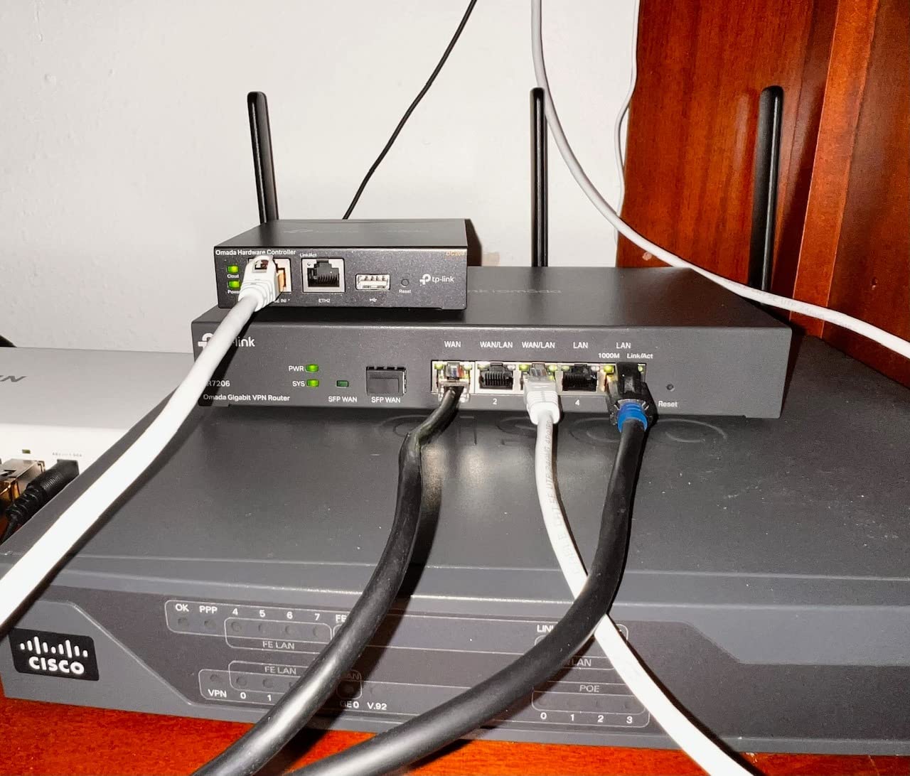 TP-Link ER7206, Multi-WAN Professional Wired Gigabit VPN Router customer photo 2