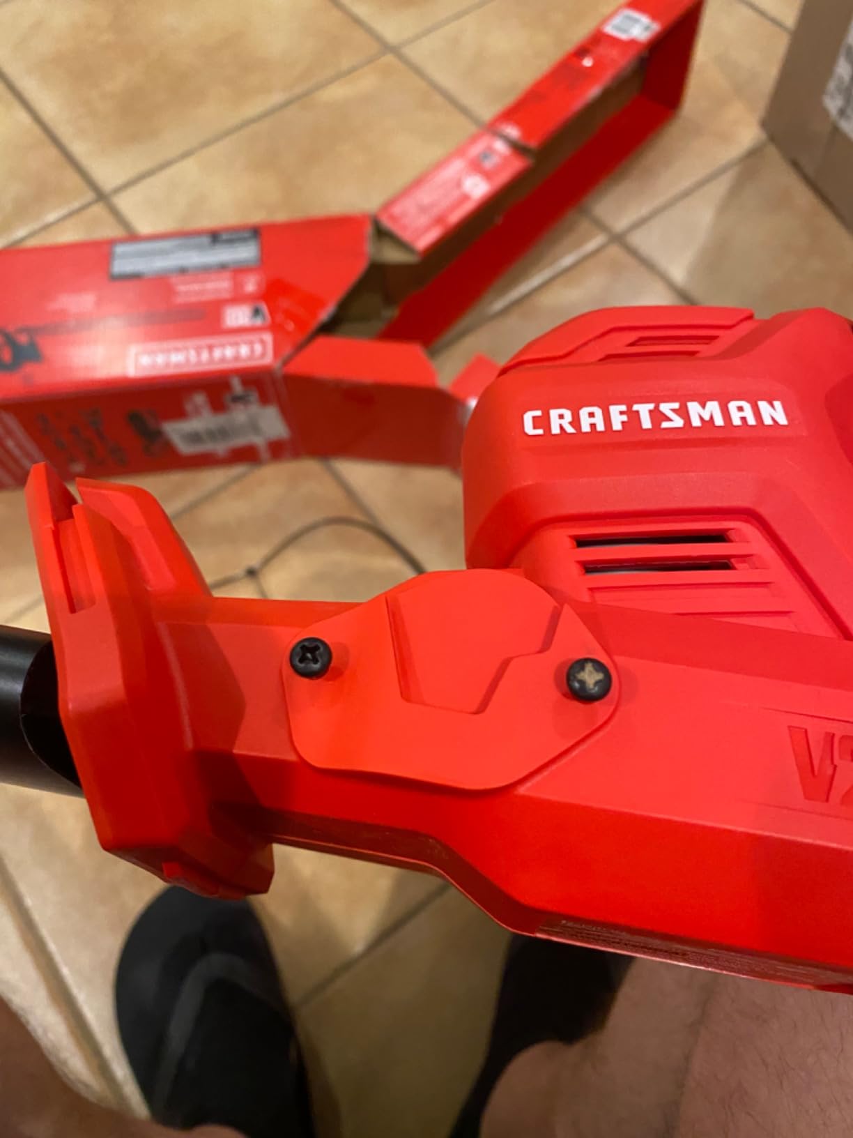 CRAFTSMAN V20 Cordless Hedge Trimmer, 20 inch, Bare Tool Only (CMCHT810B) customer photo 1