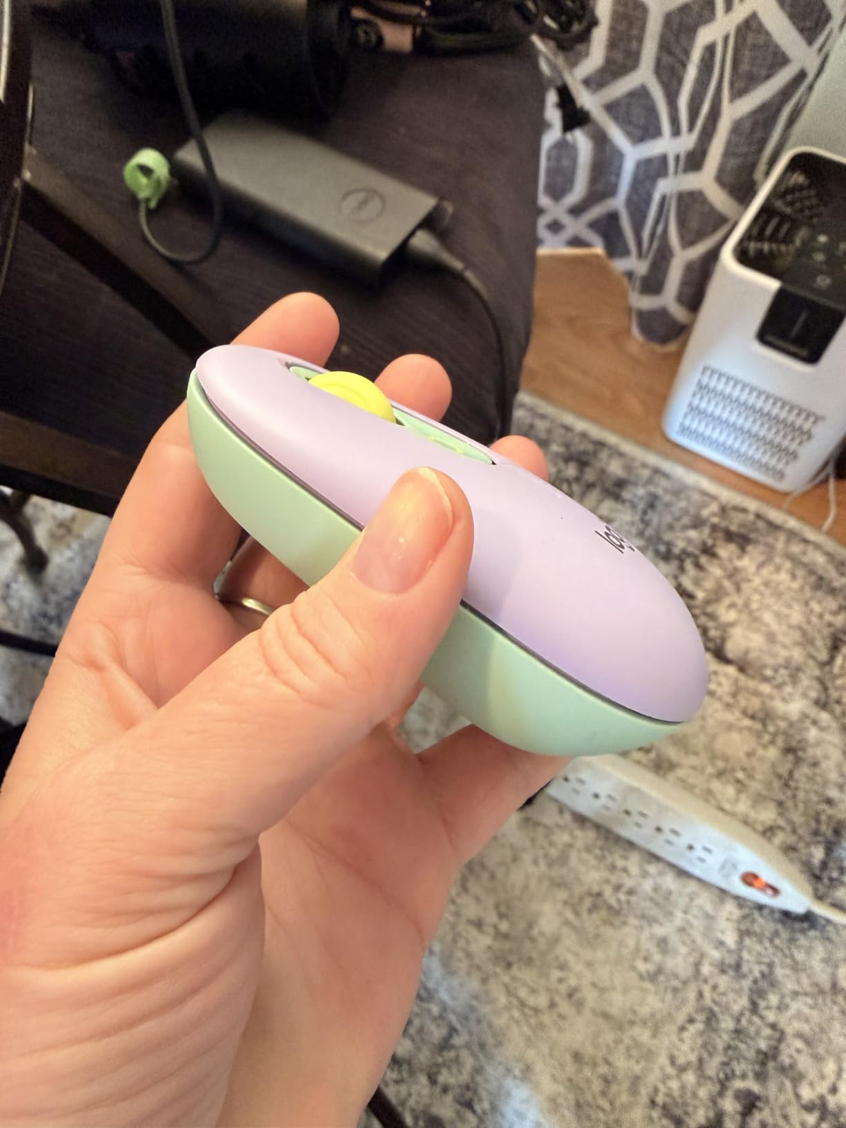 Logitech POP Mouse Compact and Portable Wireless - Heartbreaker Rose customer photo 2