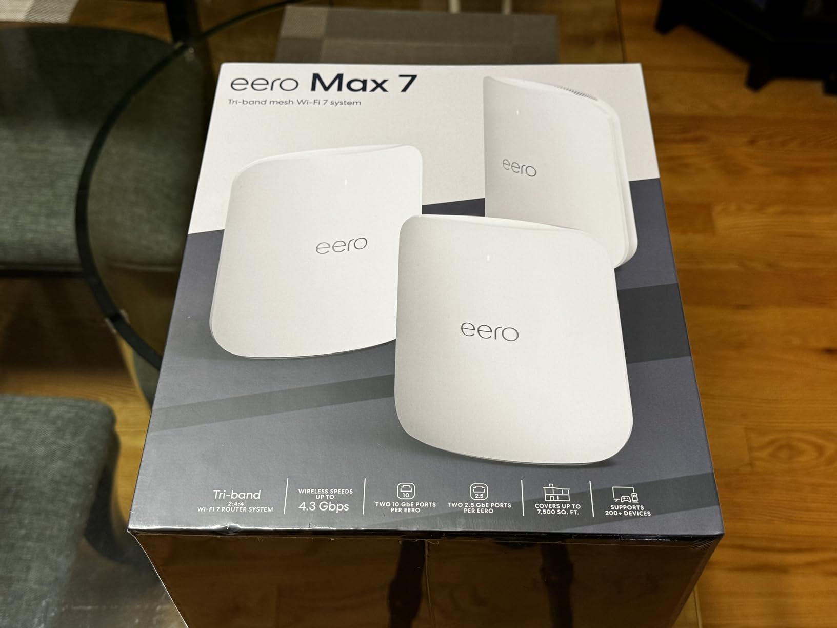 Amazon eero Max 7 mesh wifi router (newest model) - Supports internet plans up to 10 Gbps, Coverage up to 2,500 sq. ft., Connect 250+ devices, 1-pack customer photo 1