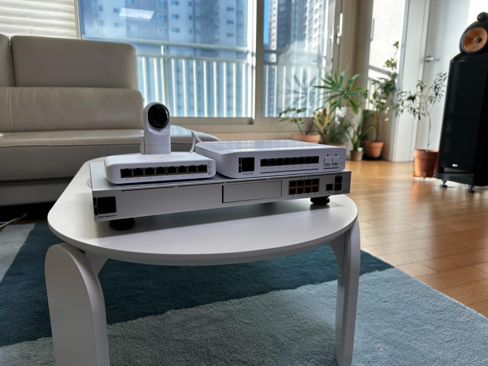 UBIQUITI UNIFI Switch Enterprise 8-Port GIGABIT and 2.5G PoE Compliant Managed Switch customer photo 2