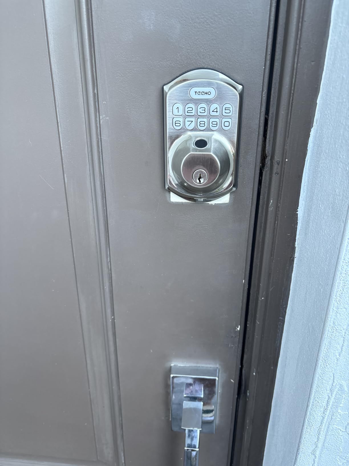 TEEHO TE002 Fingerprint Deadbolt with Keypad for Front Door, Matte Black | 1-Second Fingerprint Unlock, ANSI Grade 3, 20 User Codes, Auto Lock, Anti-Peep Password, IP54 Waterproof & Low Battery Alerts customer photo 2