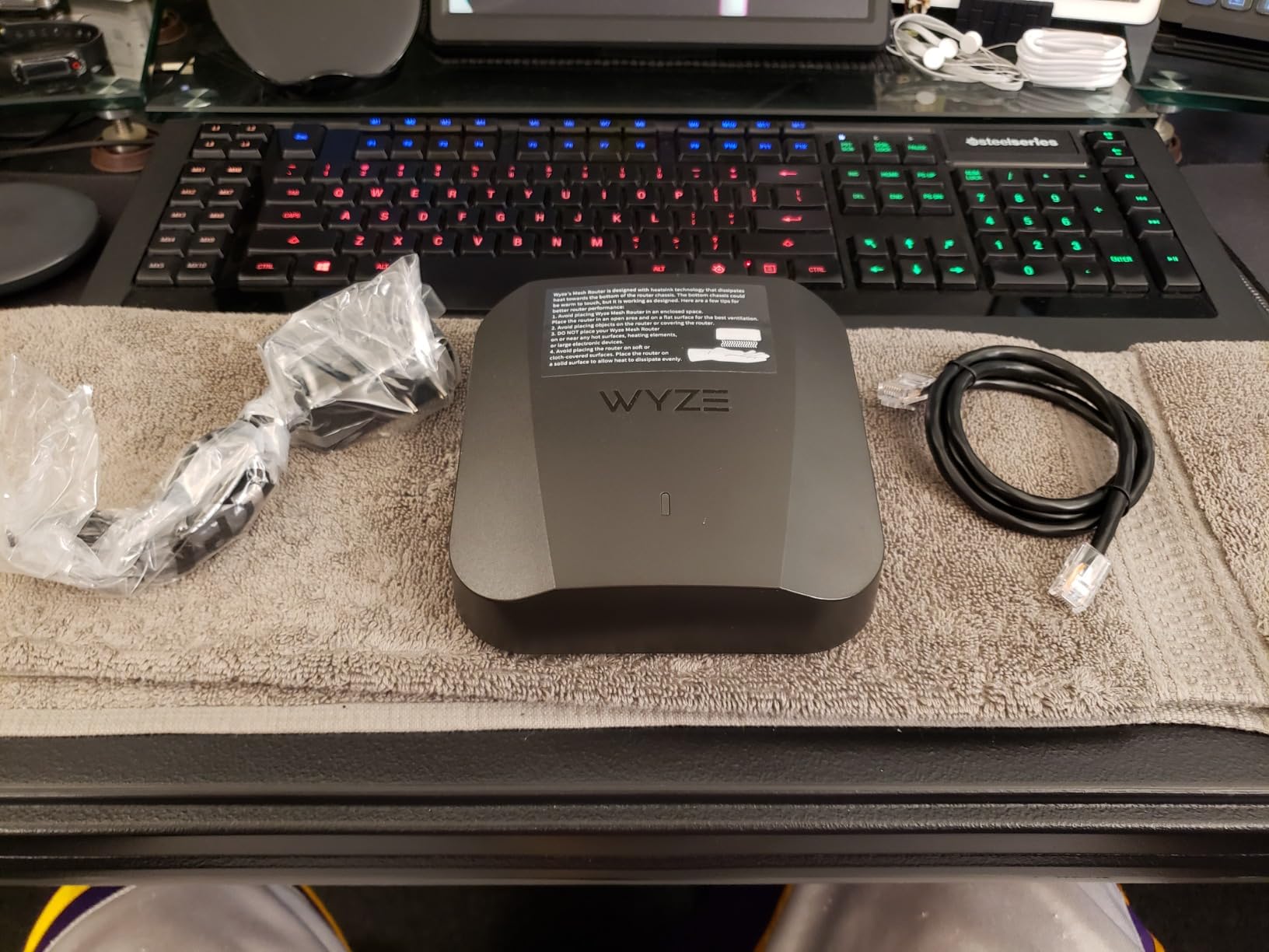 Wyze AXE5400 Tri-Band Wi-Fi 6E Mesh Router Pro, Covers up to 4000 Sq. Ft, 150+ Devices, Replaces Legacy Routers for Whole Home Coverage, Supports Wired Backhaul, 1x1 Gbps & 2x1 Gbps Ports - 2 Pack customer photo 1