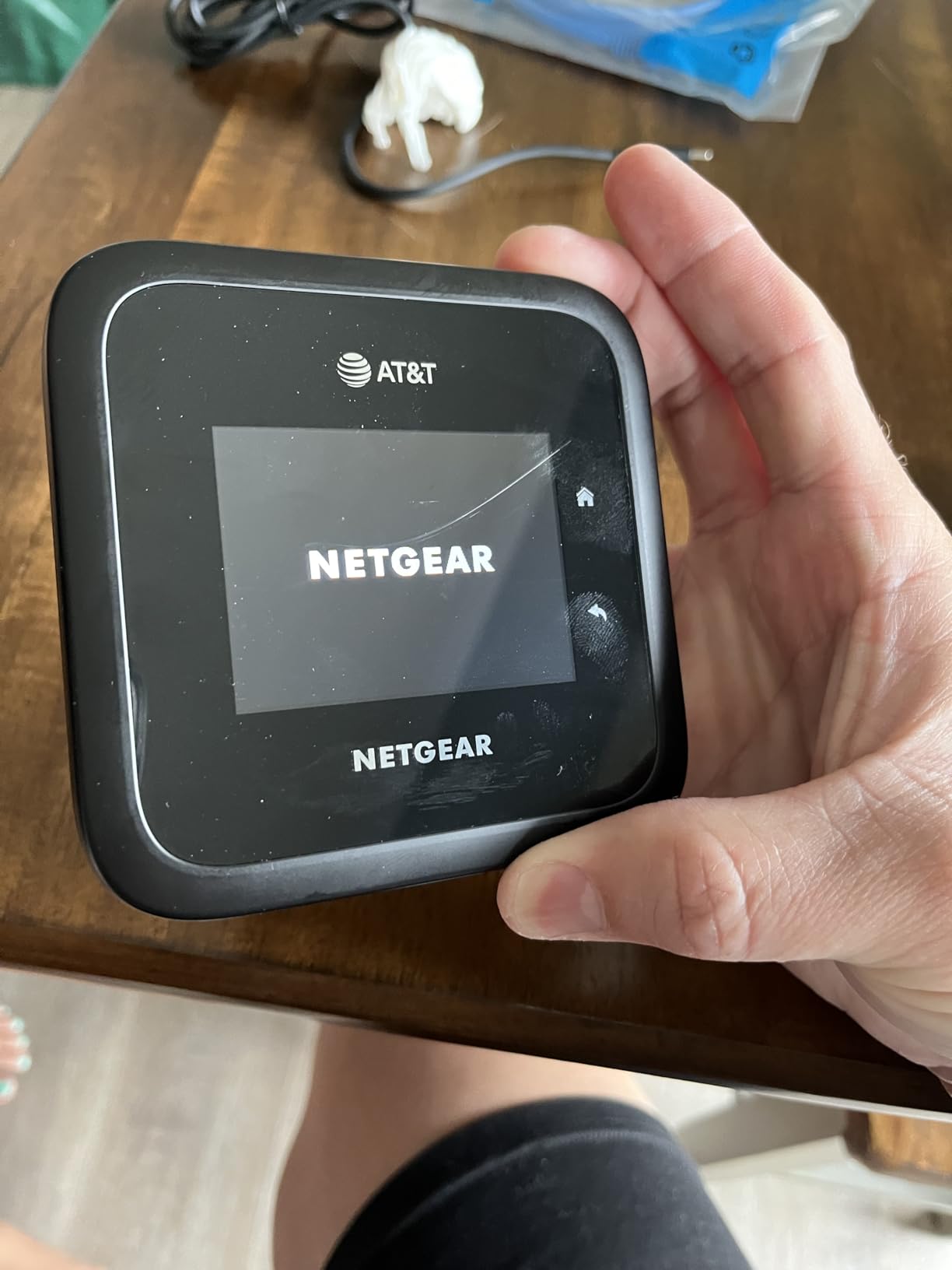 NETGEAR Nighthawk M6 Pro, 5G and 4G LTE Mobile Hotspot Router with 2.8 inch Touchscreen, Ethernet, Wi-Fi 6E, up to 32-Devices (AT&T Unlocked For Global, Verizon, T-Mobile) MR6500 (Black) (Renewed) customer photo 2
