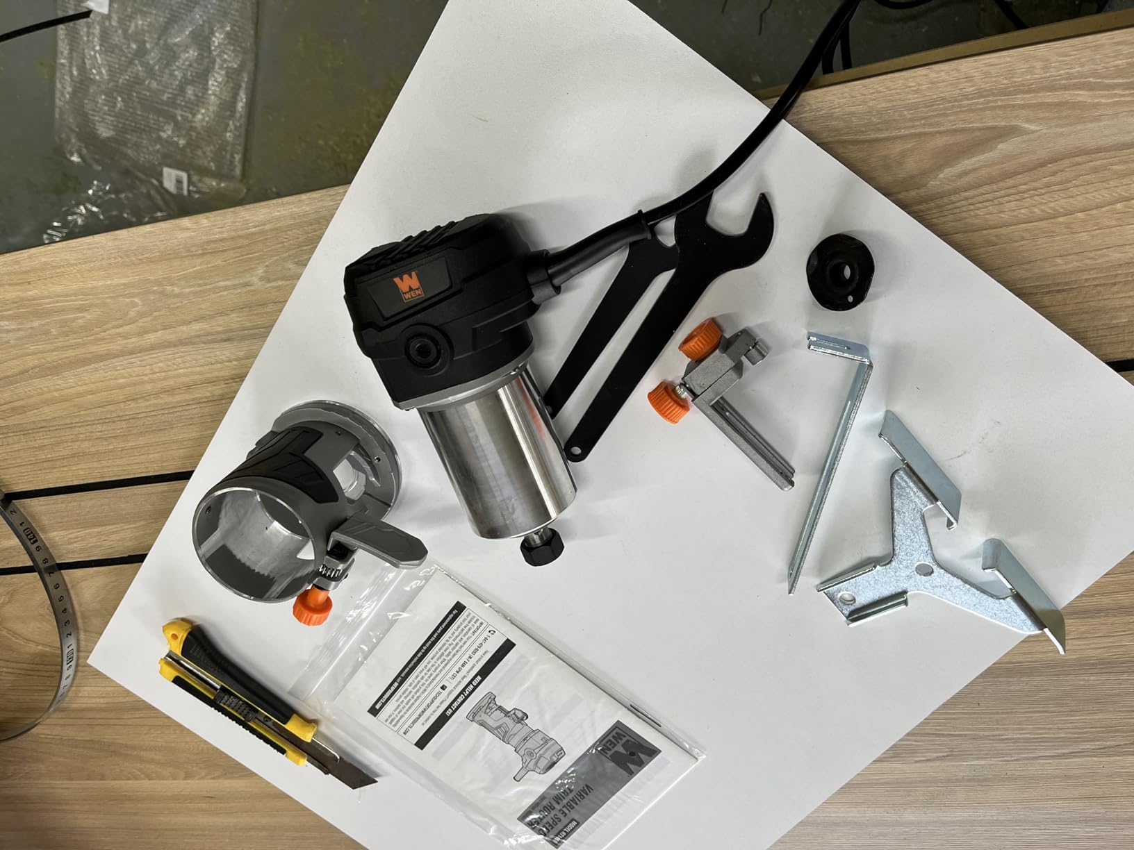 WEN RT1460 6-Amp Handheld 1/4-Inch Variable Speed Laminate Trim Router for Woodworking customer photo 2