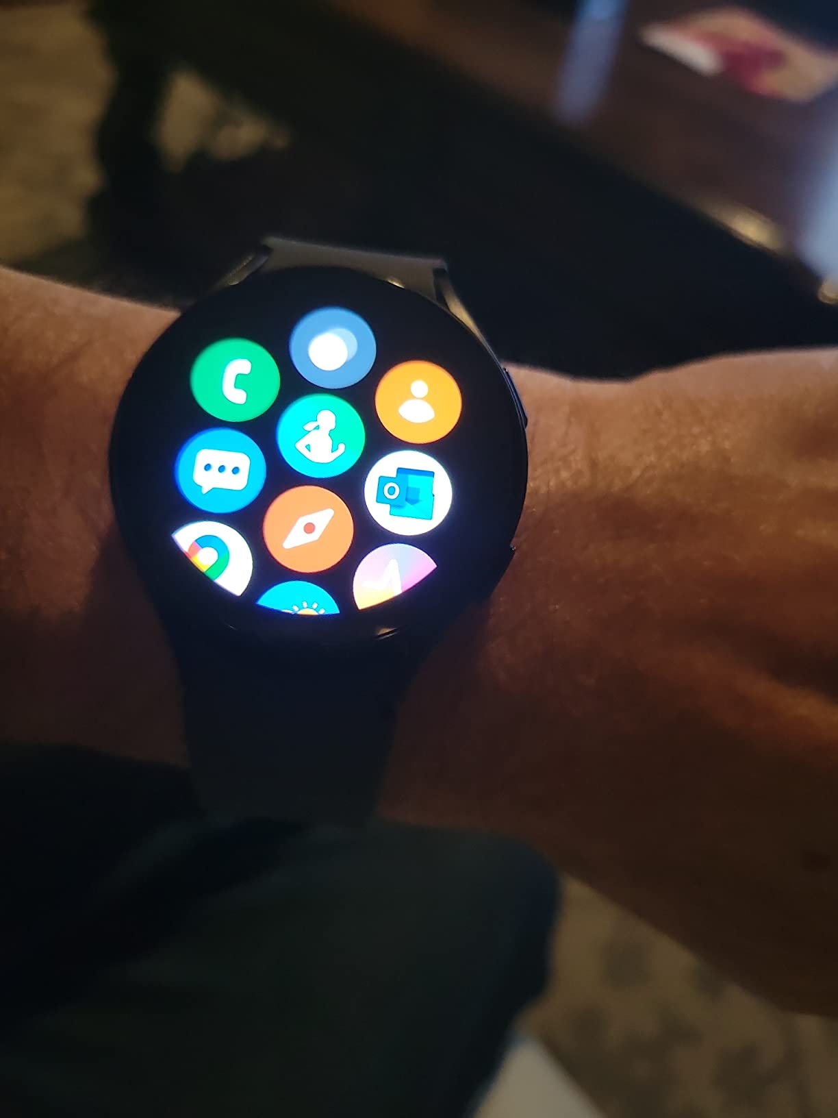 Samsung Galaxy Watch 5 (44mm, WiFi + 4G LTE) Smartwatch customer photo 1
