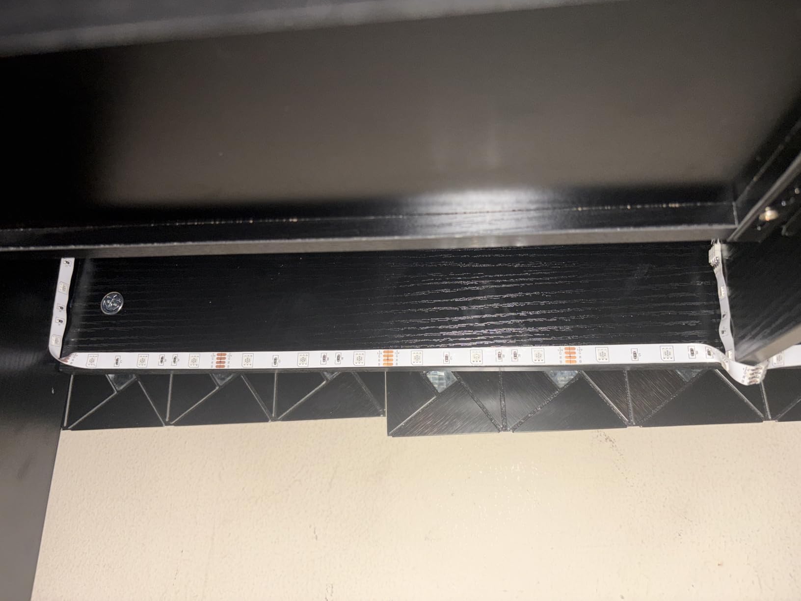 maylit 8 PCS 3.3FT Smart RGB Under Cabinet Lights Kit customer photo 1