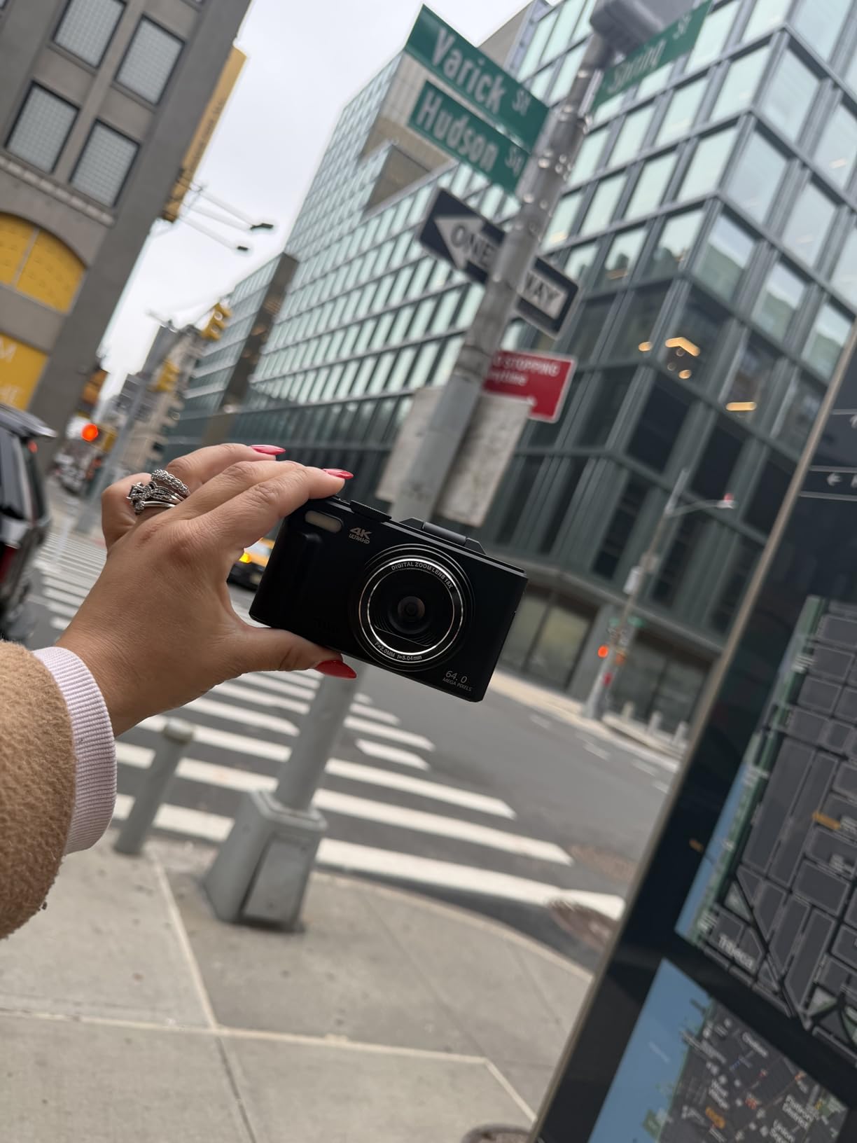 VJIANGER 4K Digital Camera, Vlogging Camera with 180° Flip Screen | 64MP photos, 18X zoom, point-and-shoot for photography, YouTube, travel and beginners, WiFi sharing customer photo 1