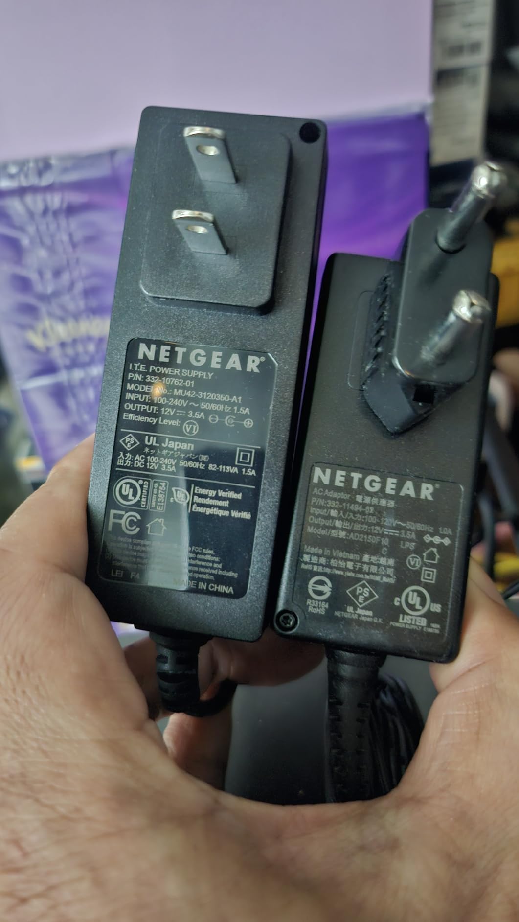 NETGEAR Nighthawk WiFi 6E Router (RAXE300) Renewed - AXE7800 Tri-Band, 7.8 Gbps, 8-Streams, 2,500 sq ft, 40 Devices customer photo 2