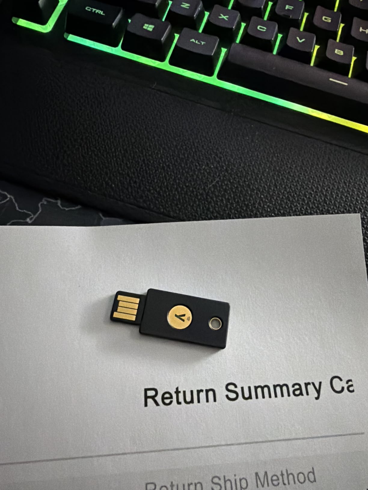 Yubico - Security Key NFC - Basic Compatibility - Multi-Factor Authentication (MFA) Key, Connect via USB-A or NFC, FIDO Certified customer photo 1