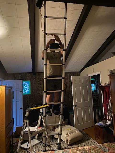 BOCOM 8.5 FT Aluminum Telescoping Ladder, Lightweight Multi-Purpose Collapsible Extension with 2 Triangle Stabilizers, Heavy Duty 330 lbs Max Capacity, Ideal for Home, RV, and Outdoor Work Black customer photo 2