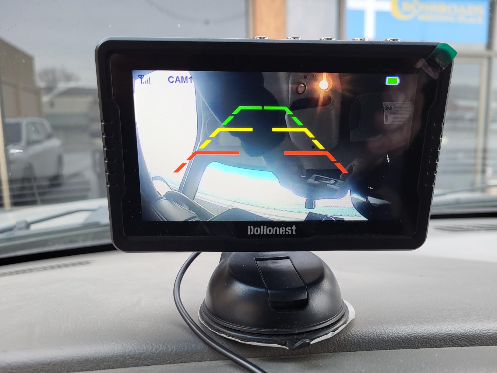 Wireless Backup Camera Solar Magnetic: Portable Cordless Scratch-Proof Truck Trailer Hitch Rear View Camera HD 1080P No Wiring No Drilling Rechargeable 5'' Monitor Kit for Car RV Camper - DoHonest R50 | HD 1080P No Wiring No Drilling Rechargeable 5'' Monitor Kit for Car RV Camper, Scratch-Proof Rear View Camera DoHonest R50 customer photo 2